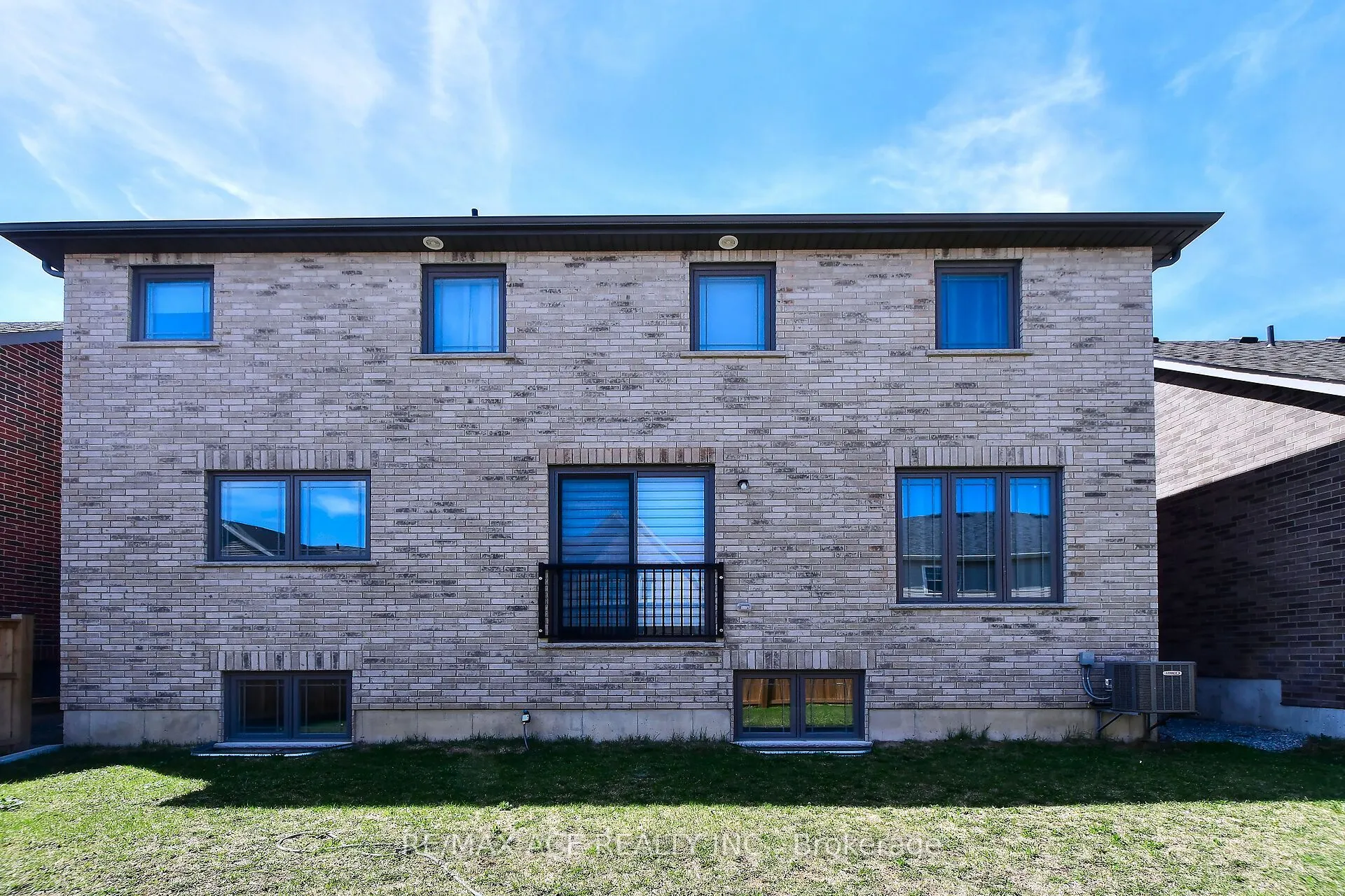 534 Macintosh Grove