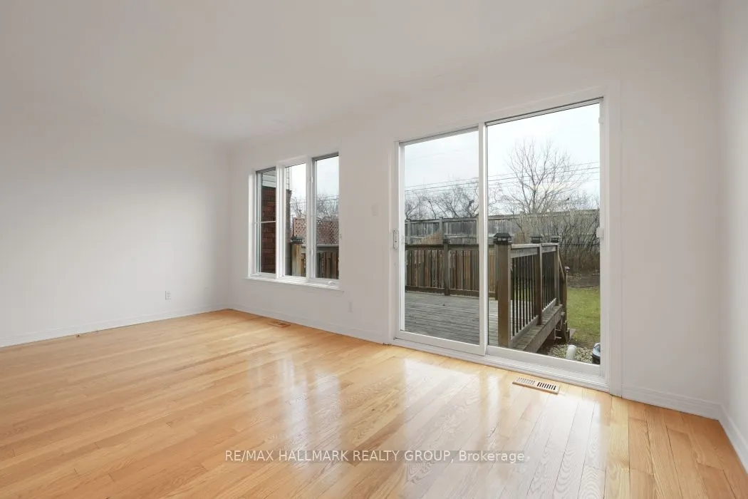 97 Forestglade Crescent