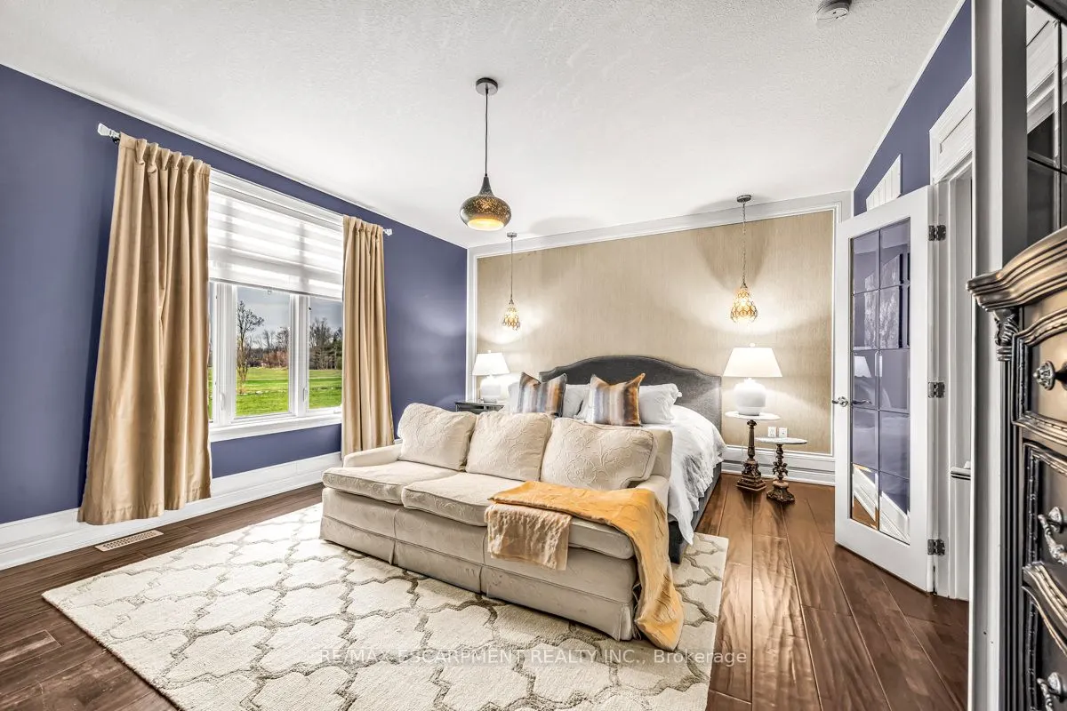 20 Chesswood Trail