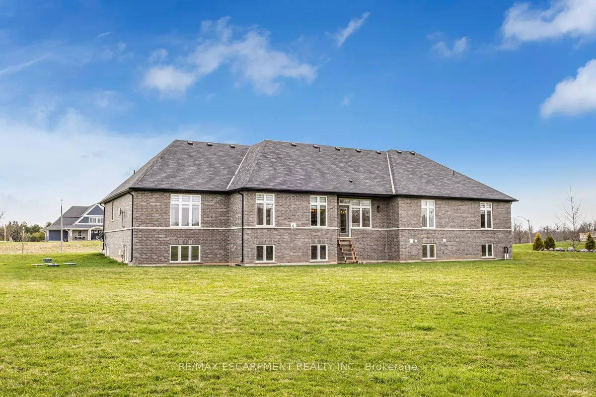 20 Chesswood Trail