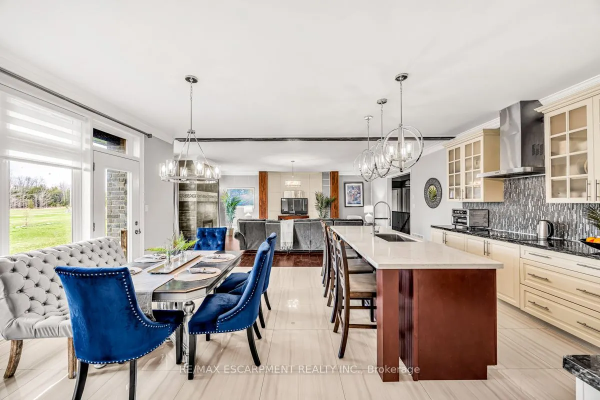 20 Chesswood Trail