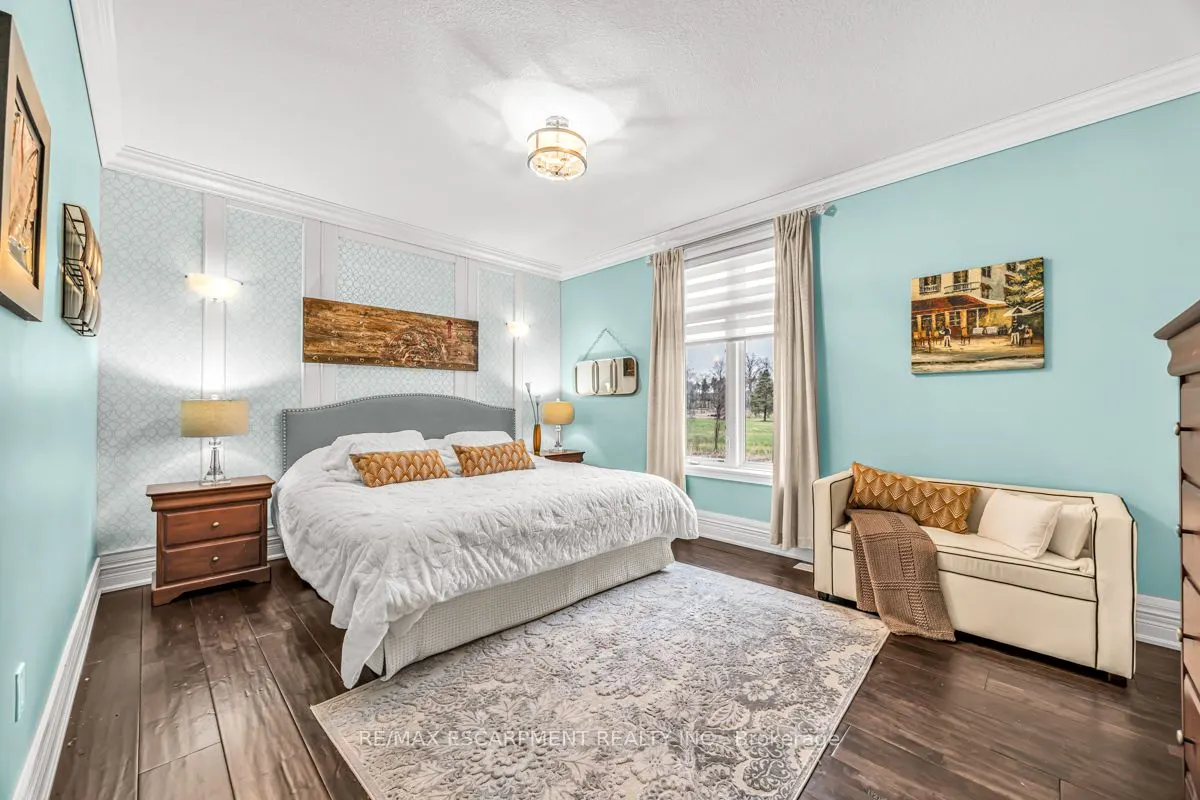 20 Chesswood Trail