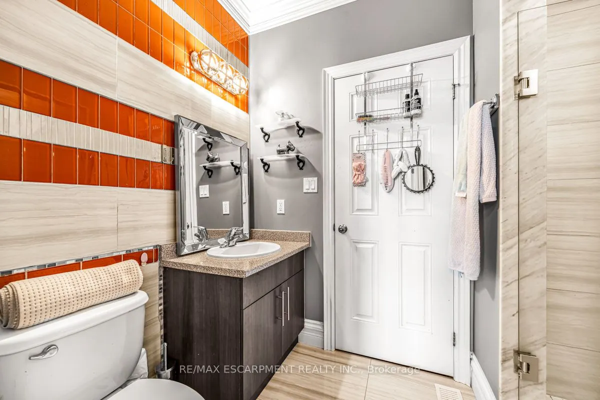 20 Chesswood Trail