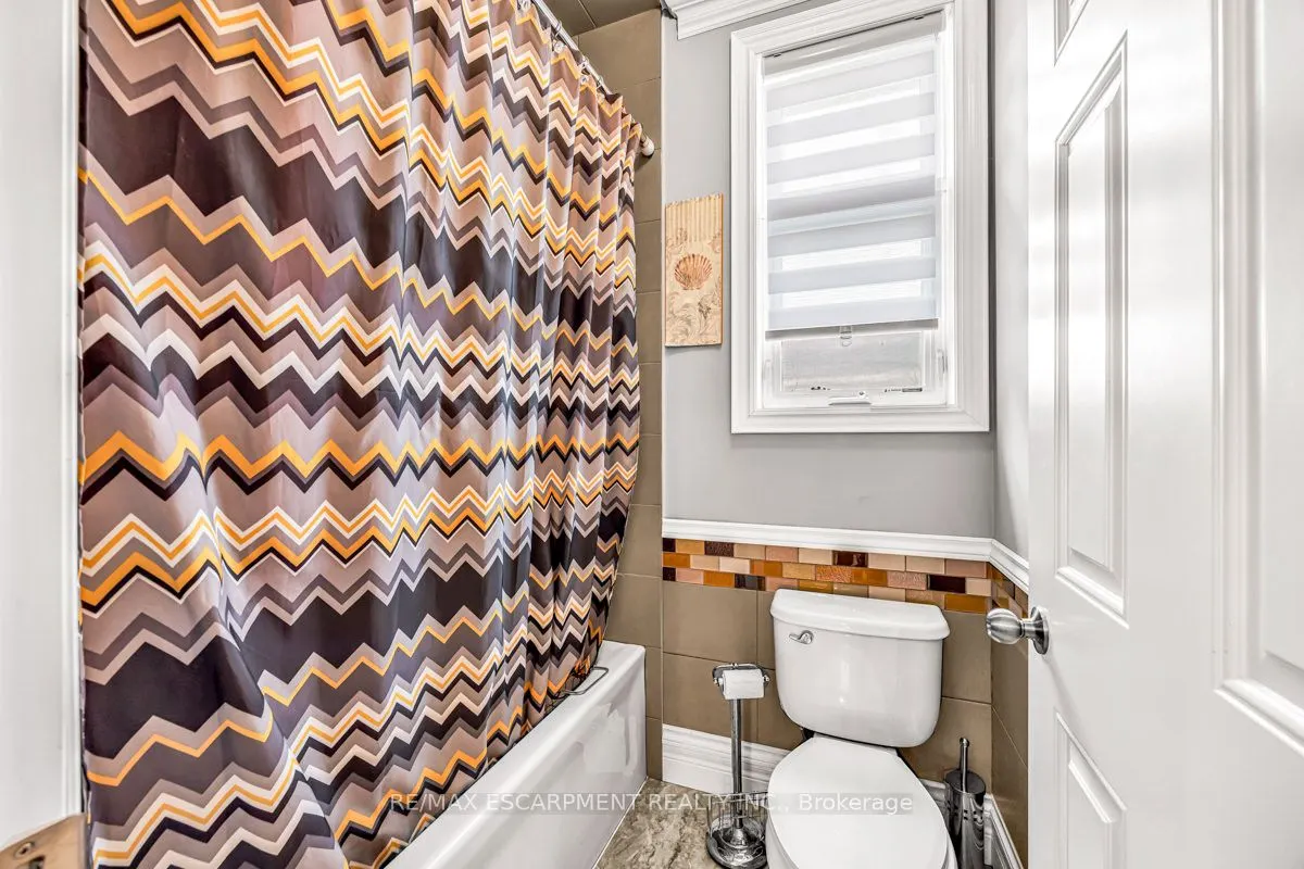 20 Chesswood Trail