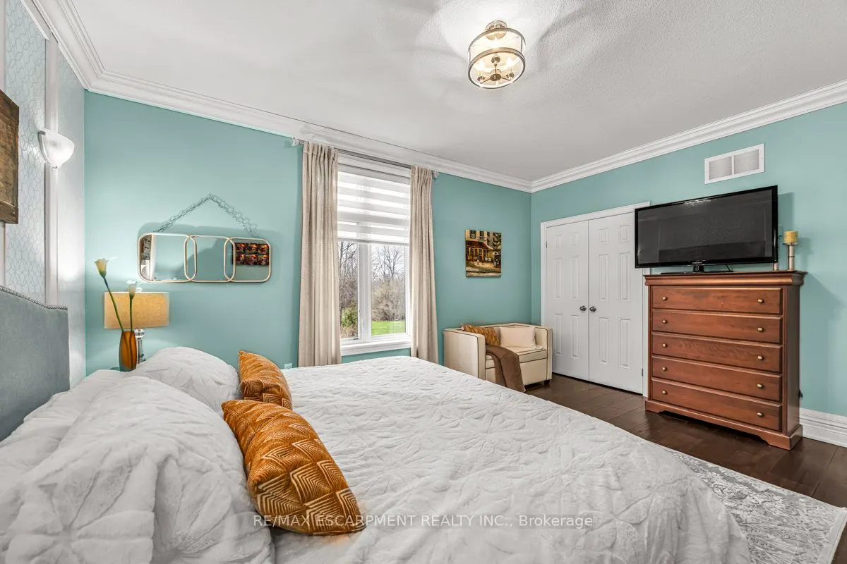20 Chesswood Trail
