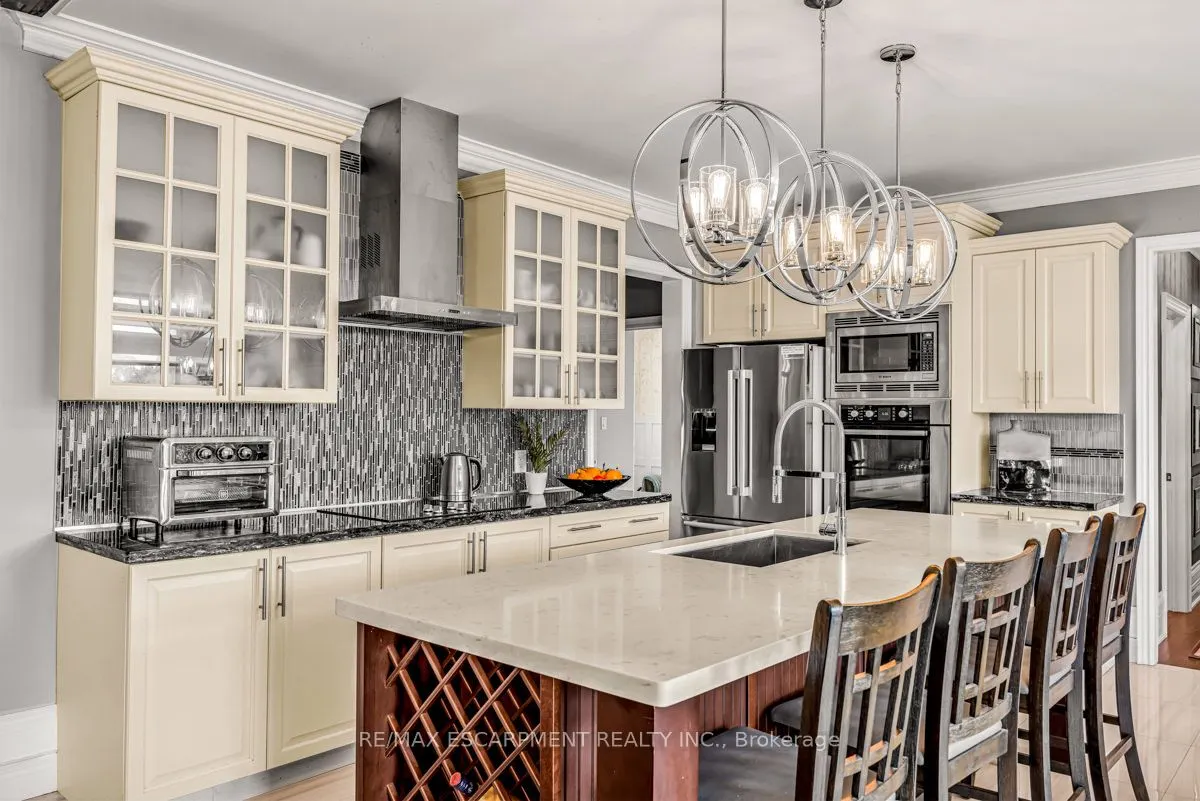 20 Chesswood Trail