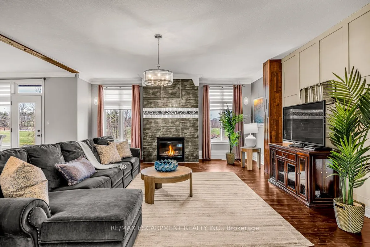 20 Chesswood Trail