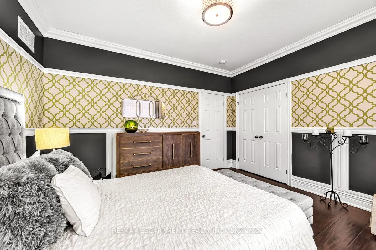 20 Chesswood Trail