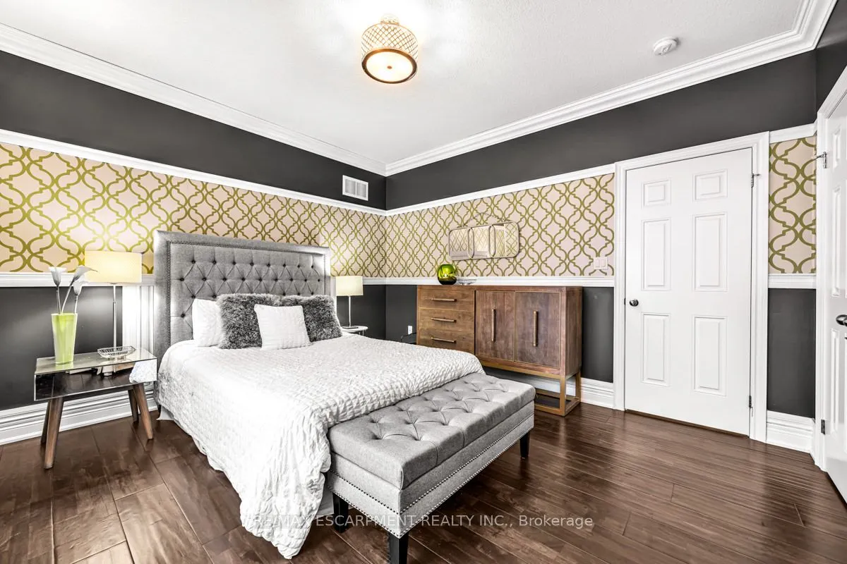 20 Chesswood Trail