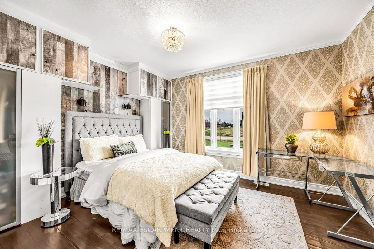 20 Chesswood Trail
