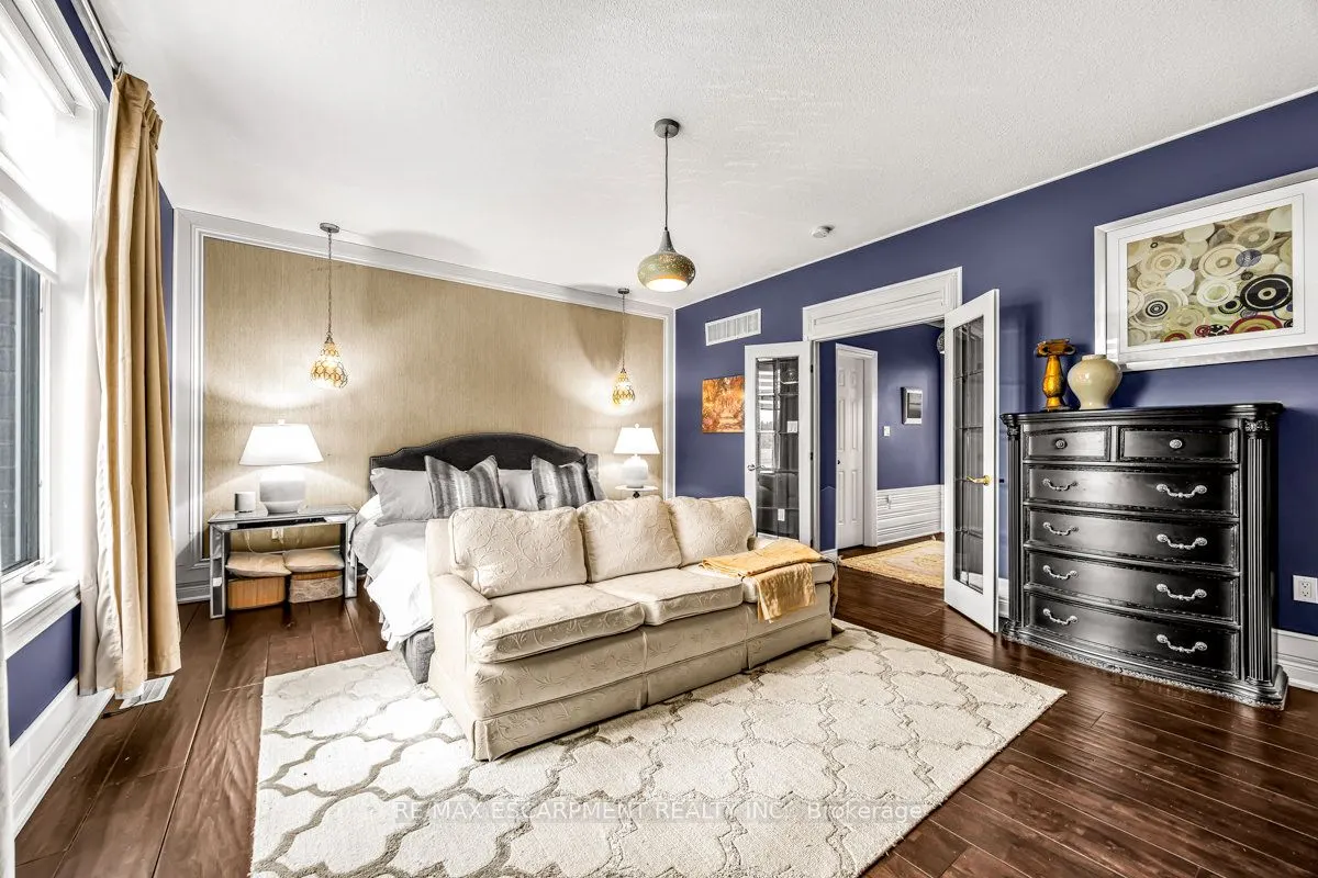 20 Chesswood Trail