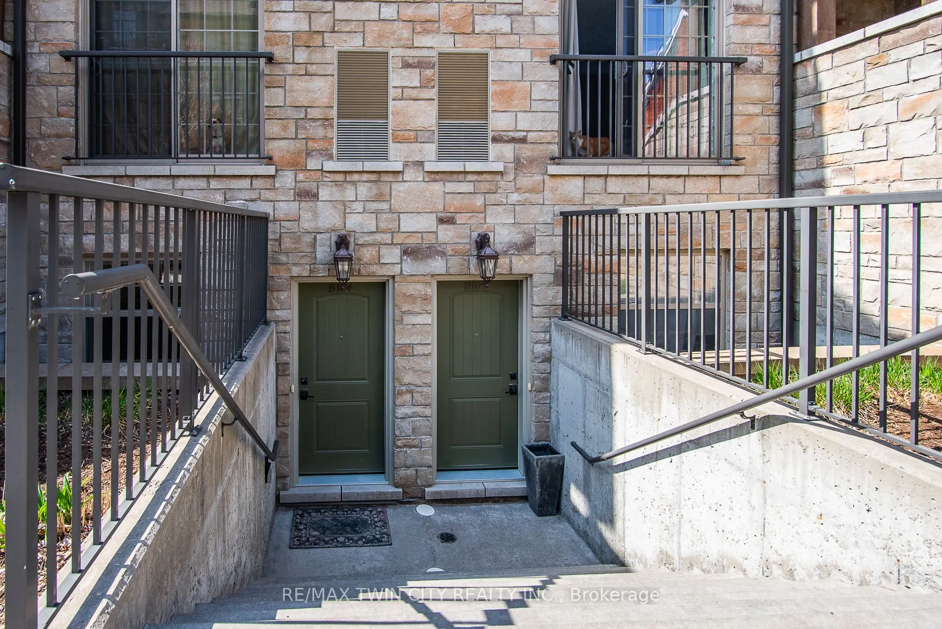 112 Union Street E, ##B104