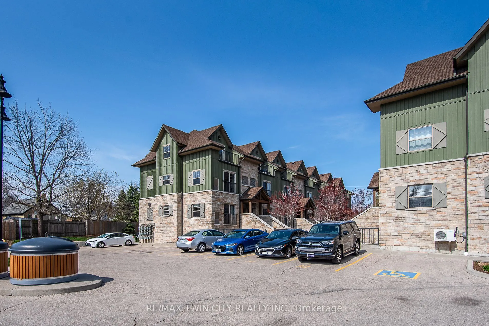 112 Union Street E, ##B104