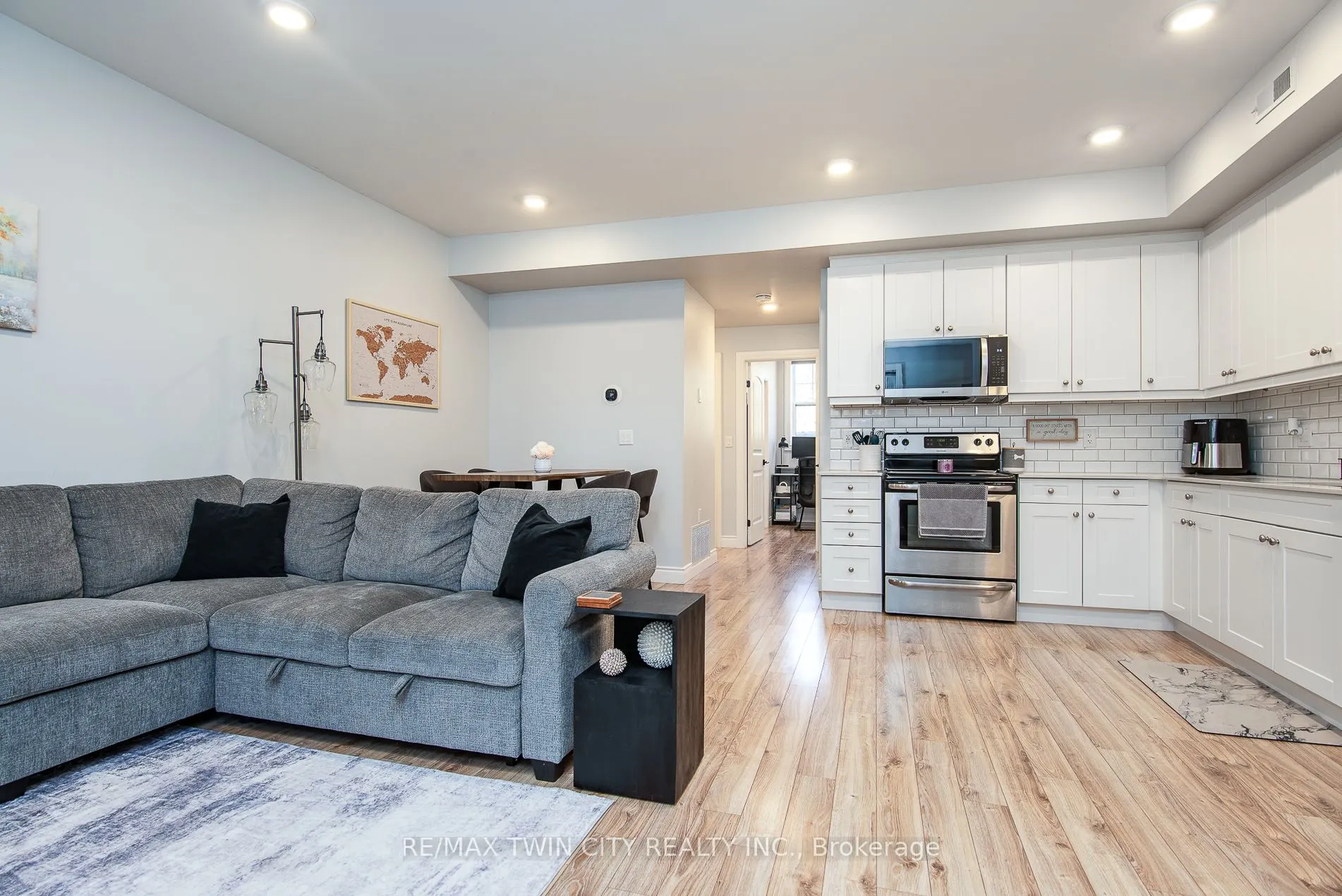 112 Union Street E, ##B104