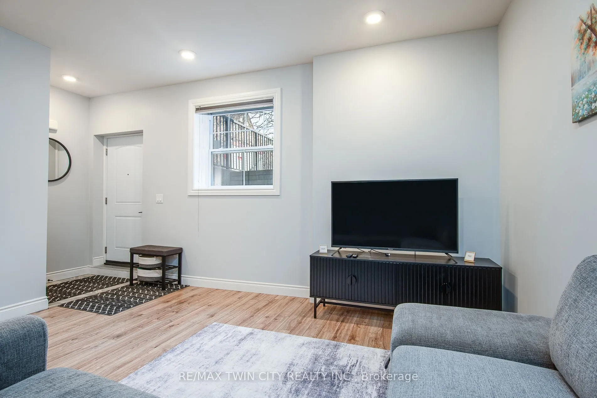112 Union Street E, ##B104