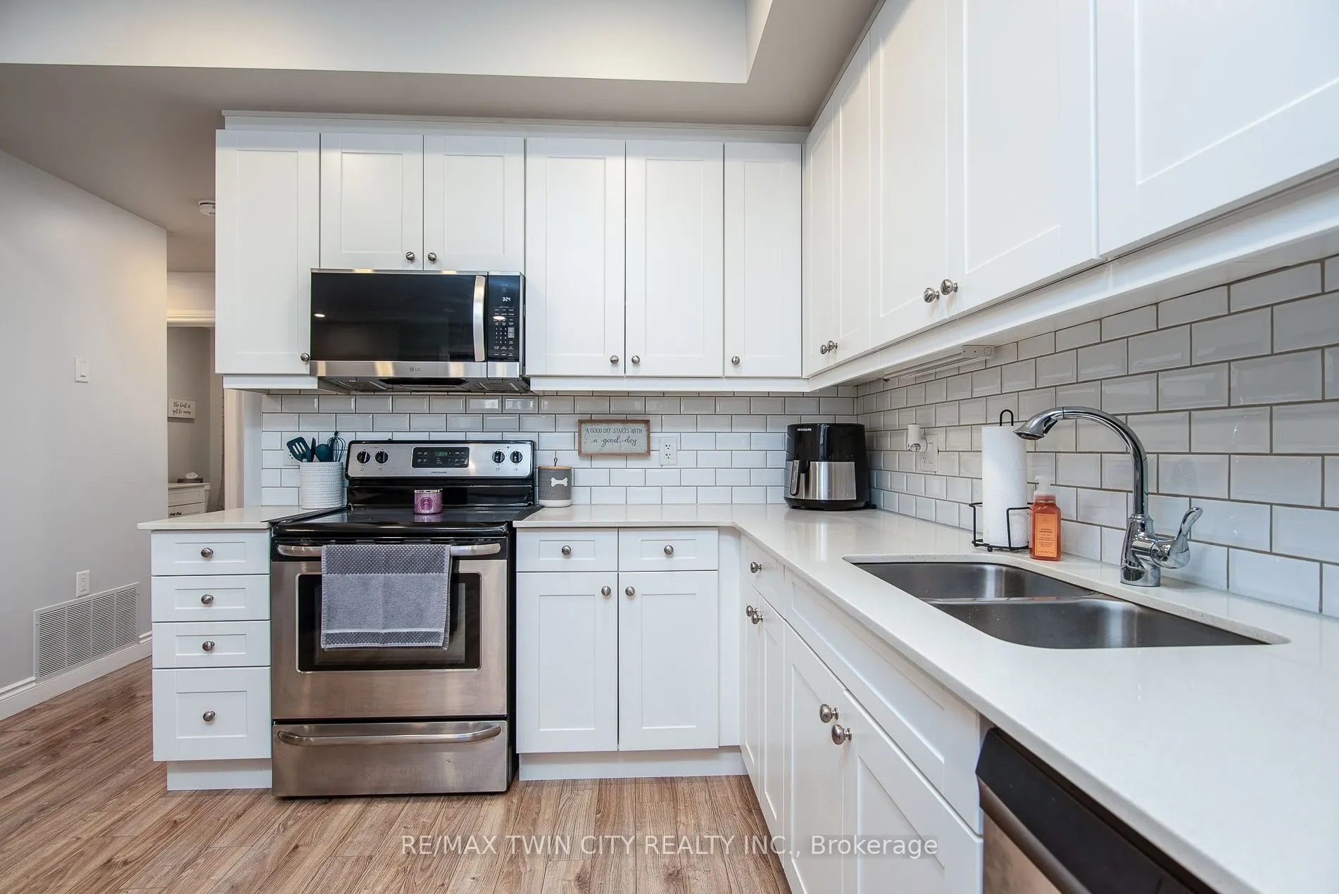 112 Union Street E, ##B104