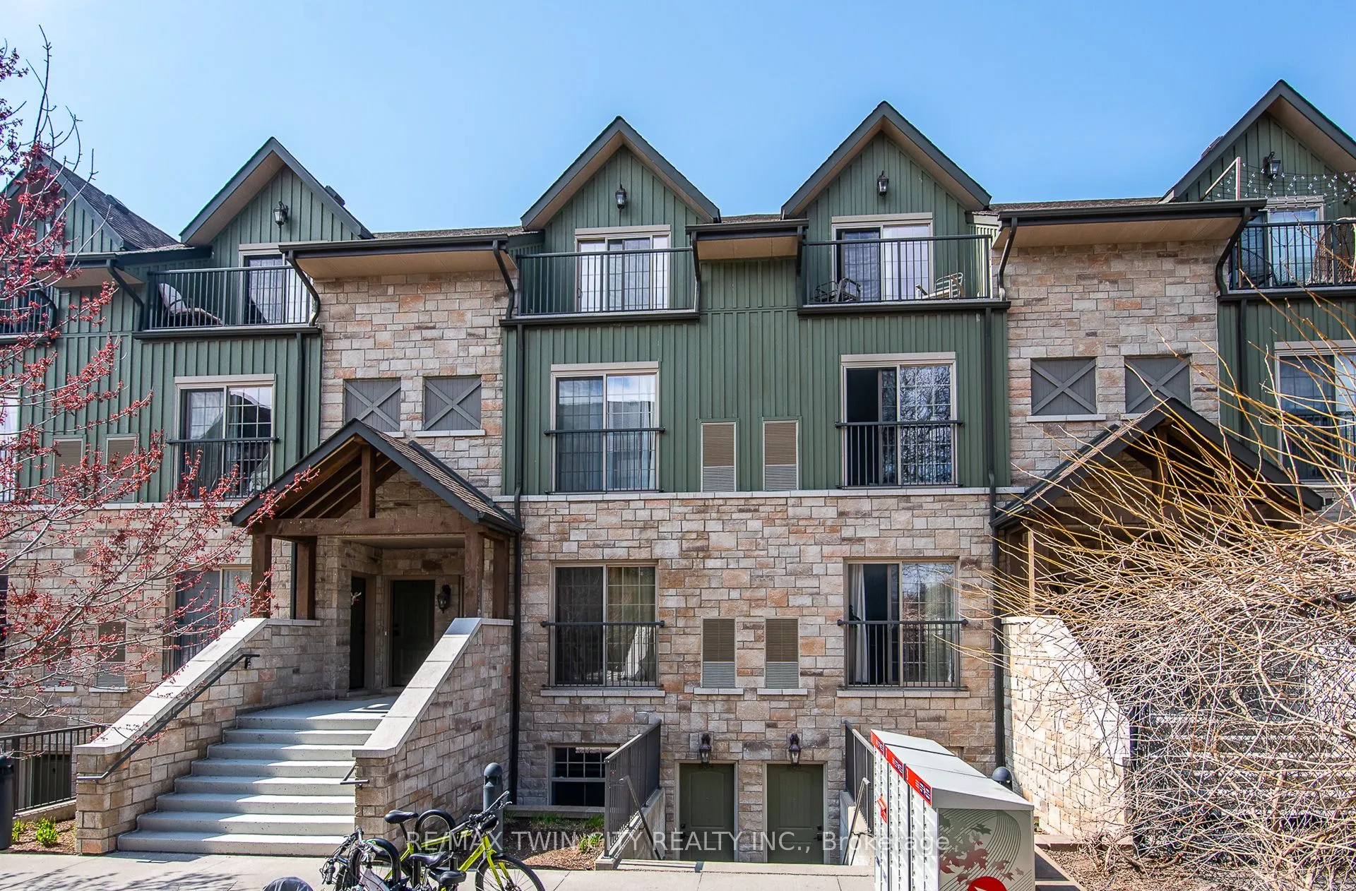 112 Union Street E, ##B104