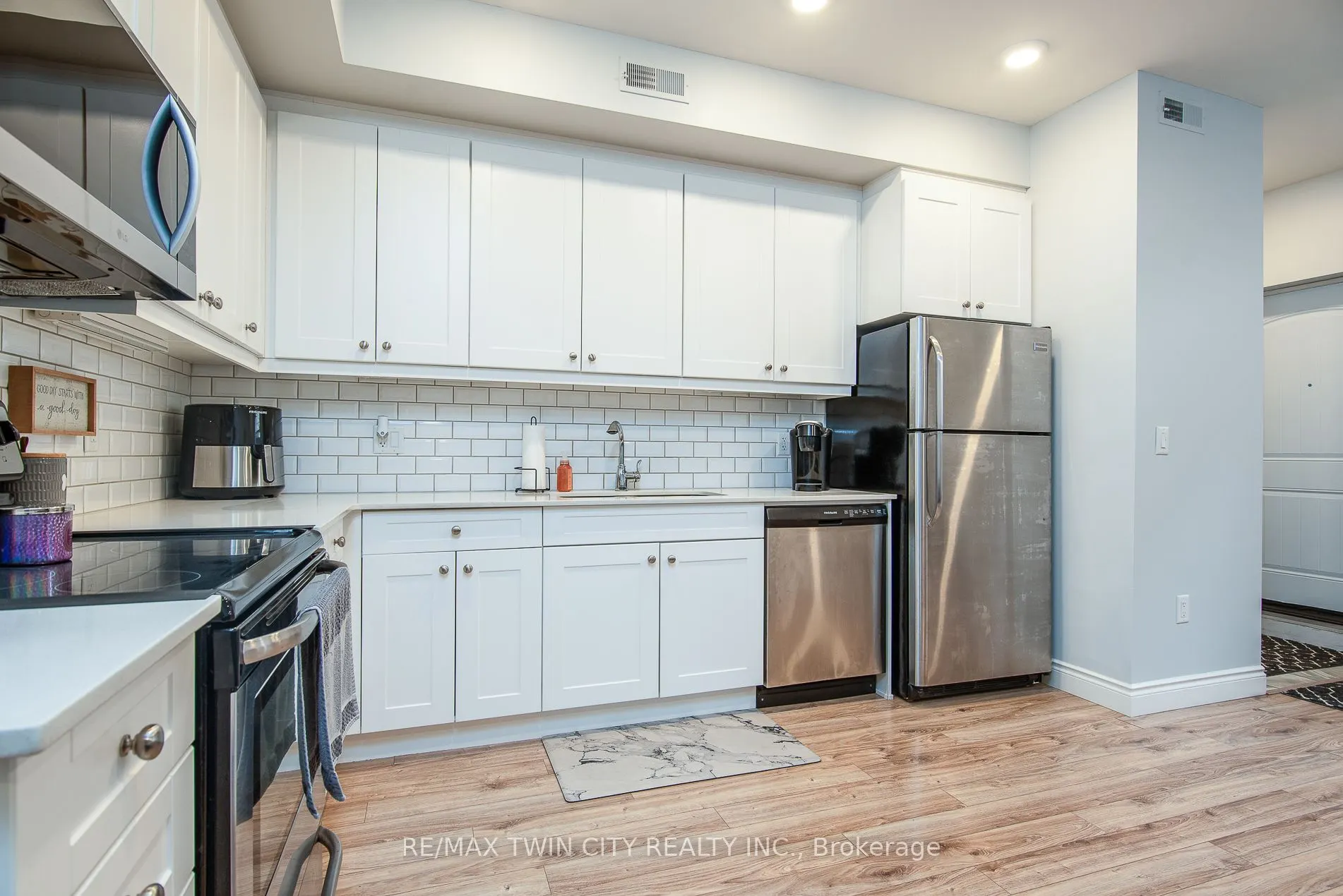 112 Union Street E, ##B104