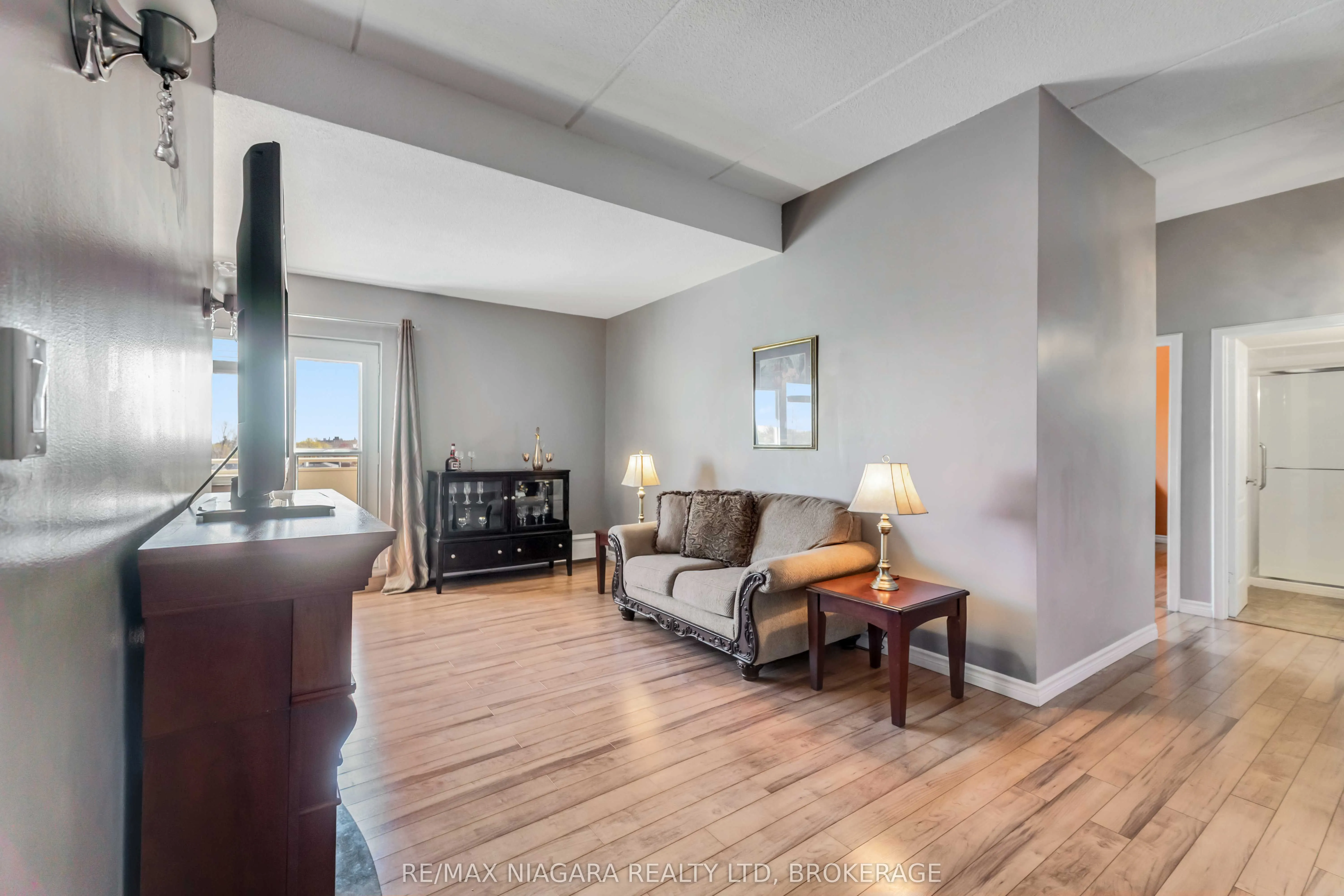 198 Scott Street #506