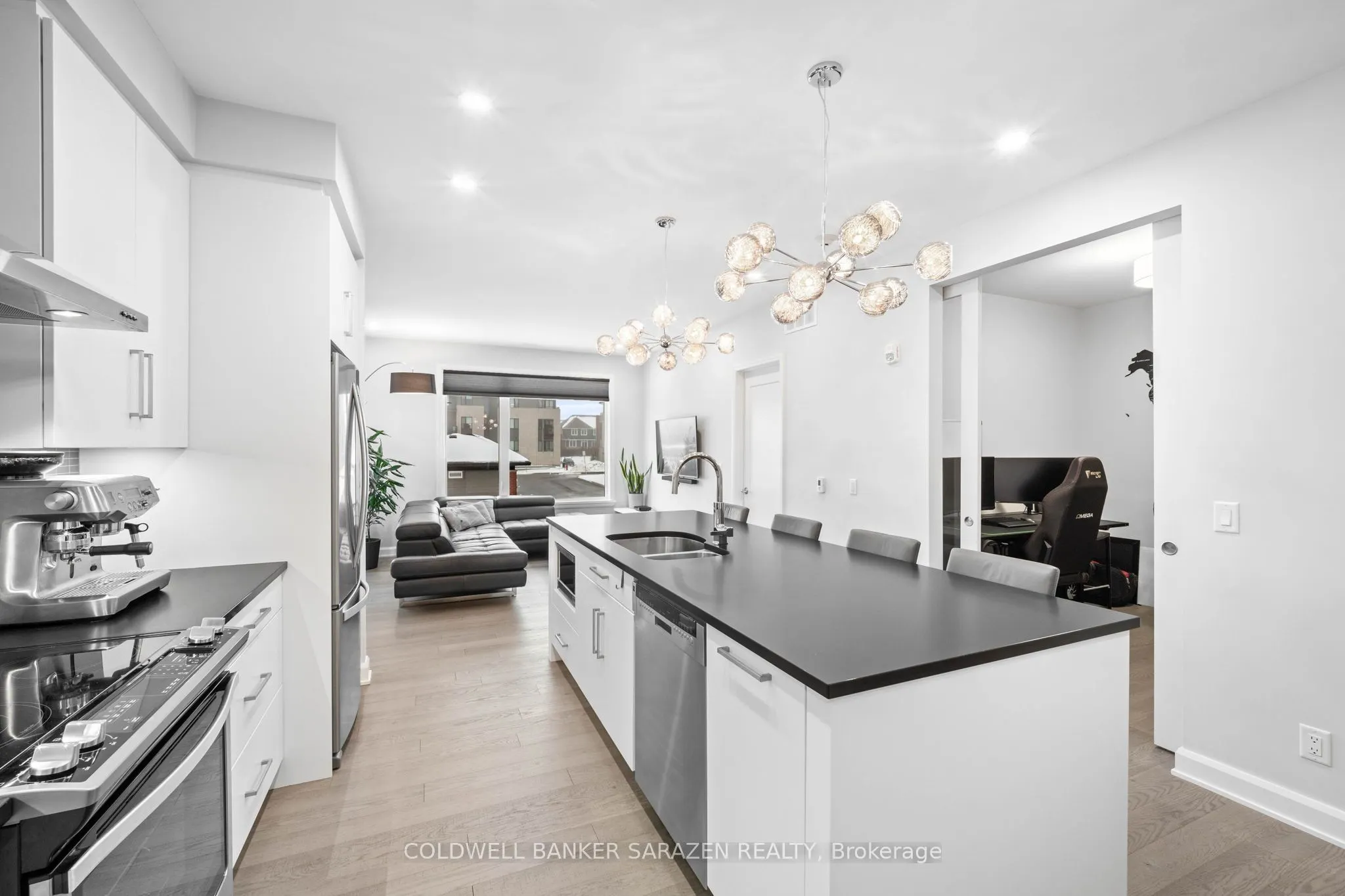 160 Boundstone Way, #104