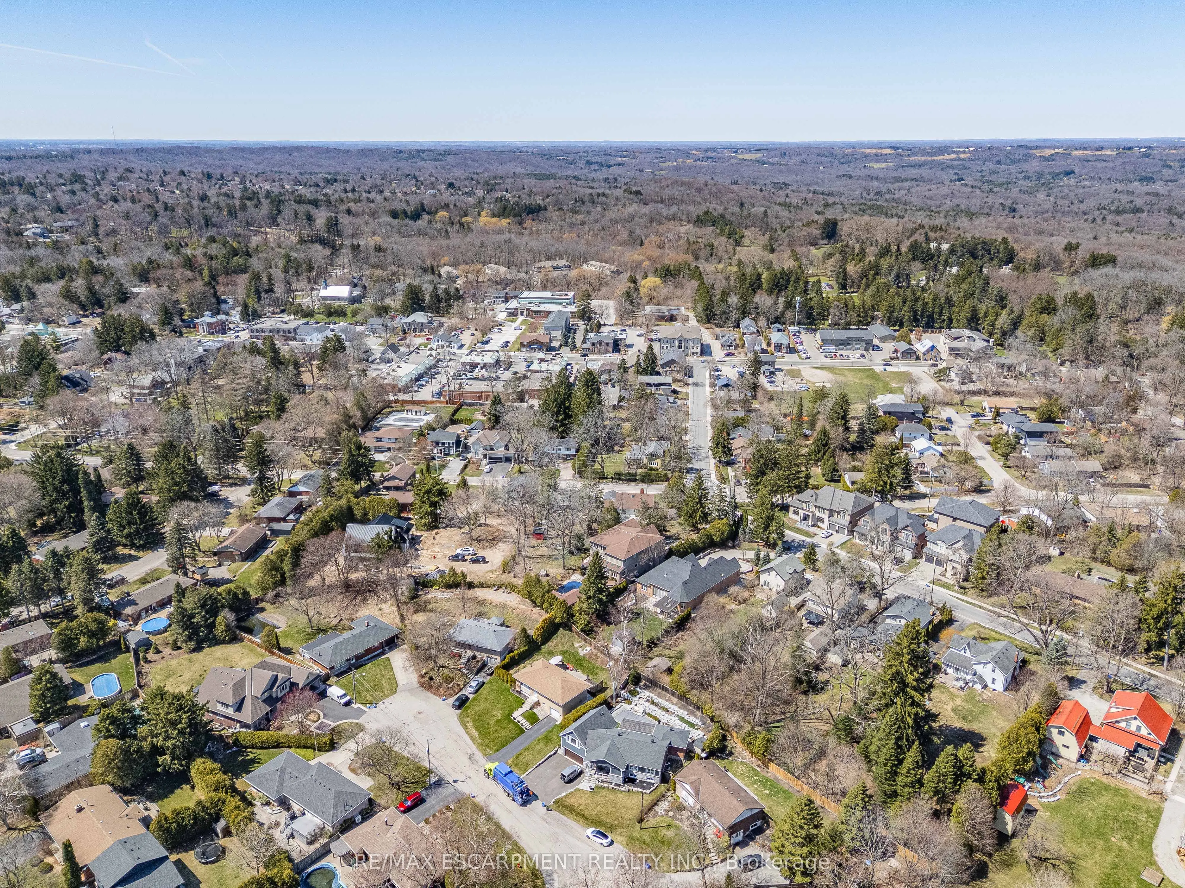 77 Hill Crest