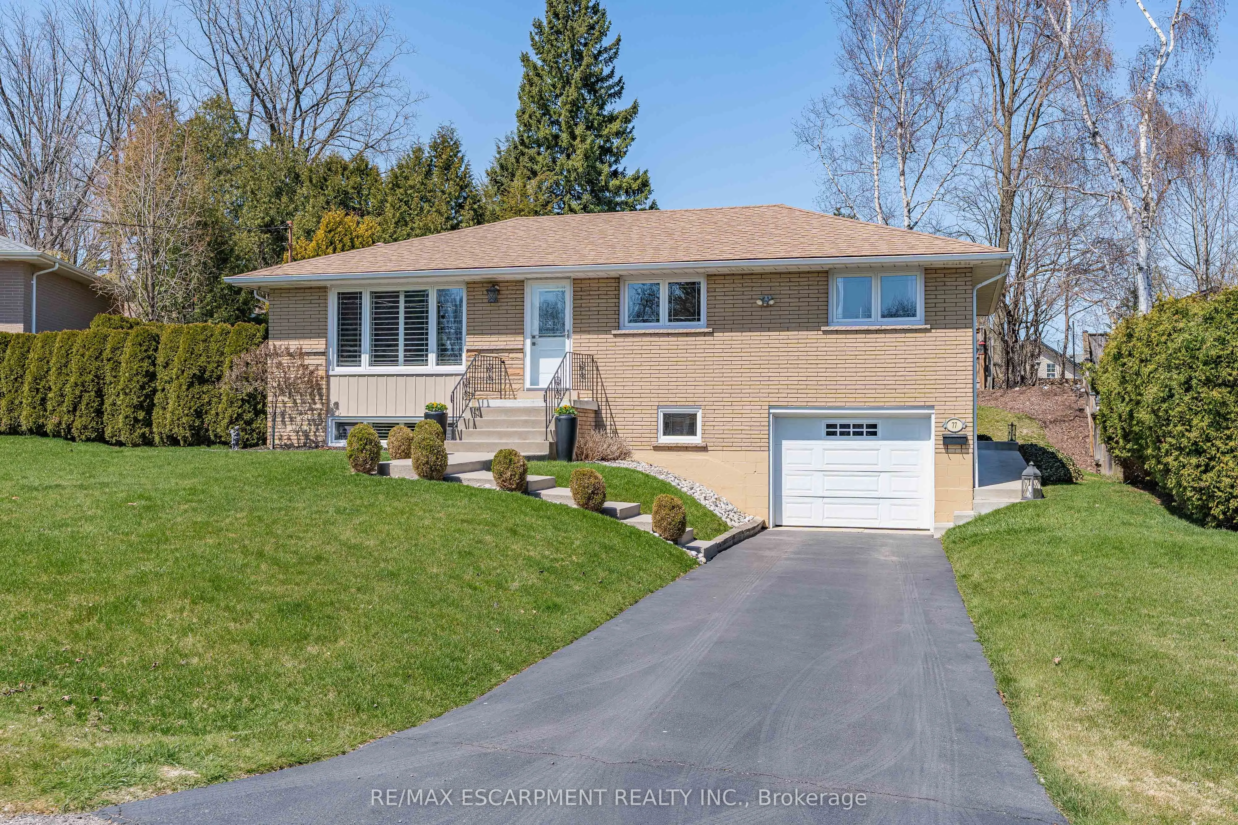 77 Hill Crest