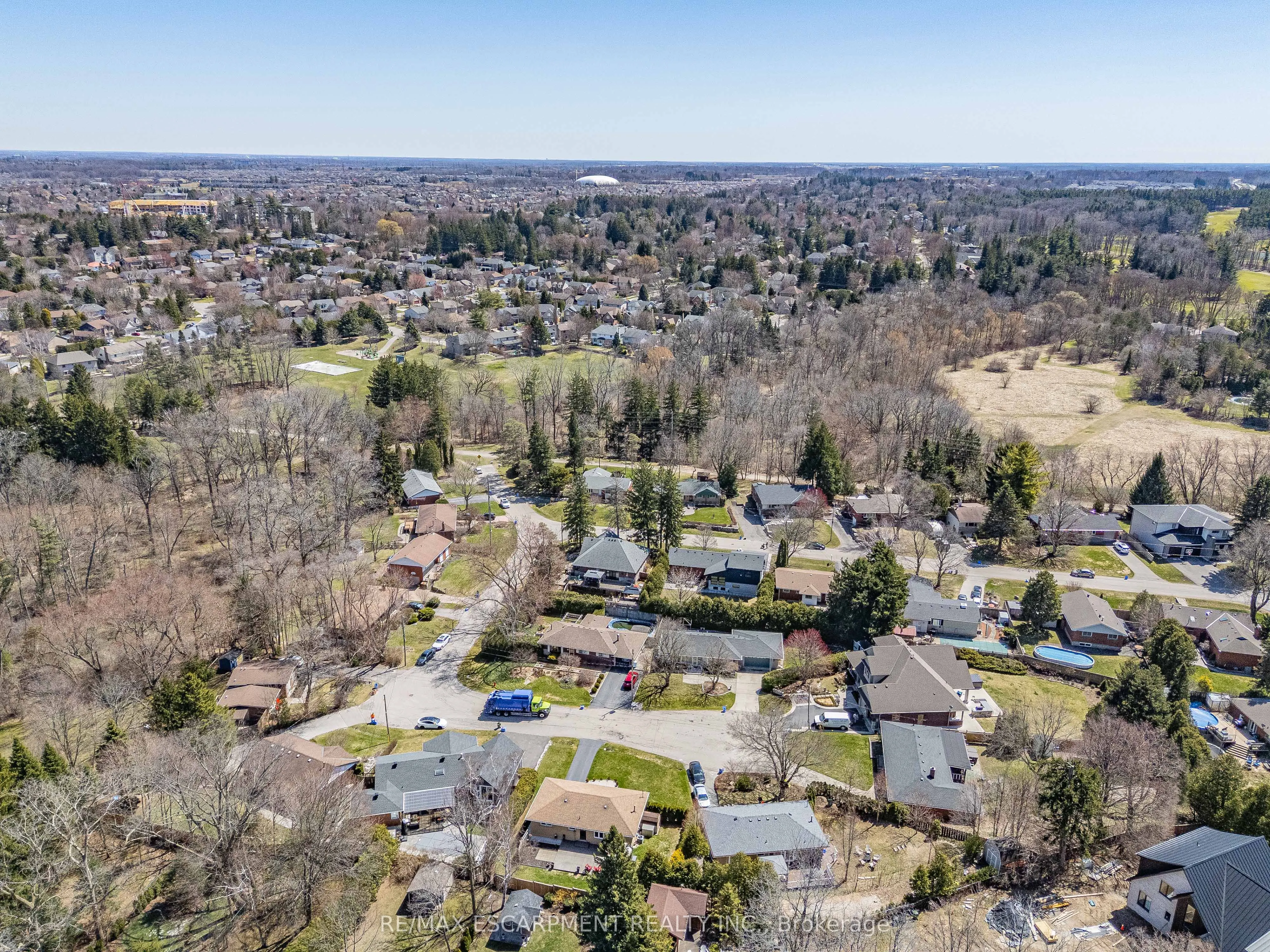 77 Hill Crest