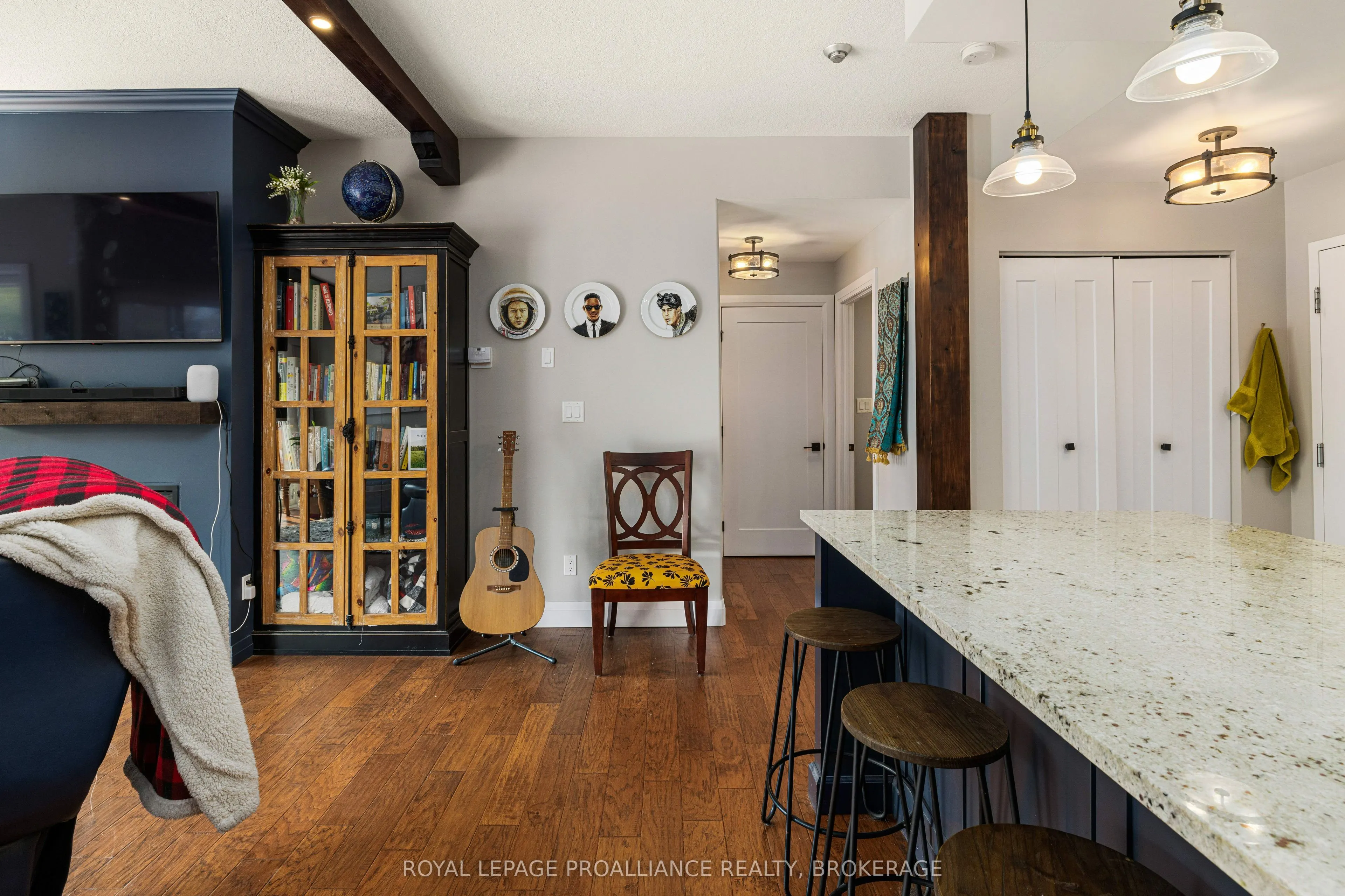 350 Wellington Street #205