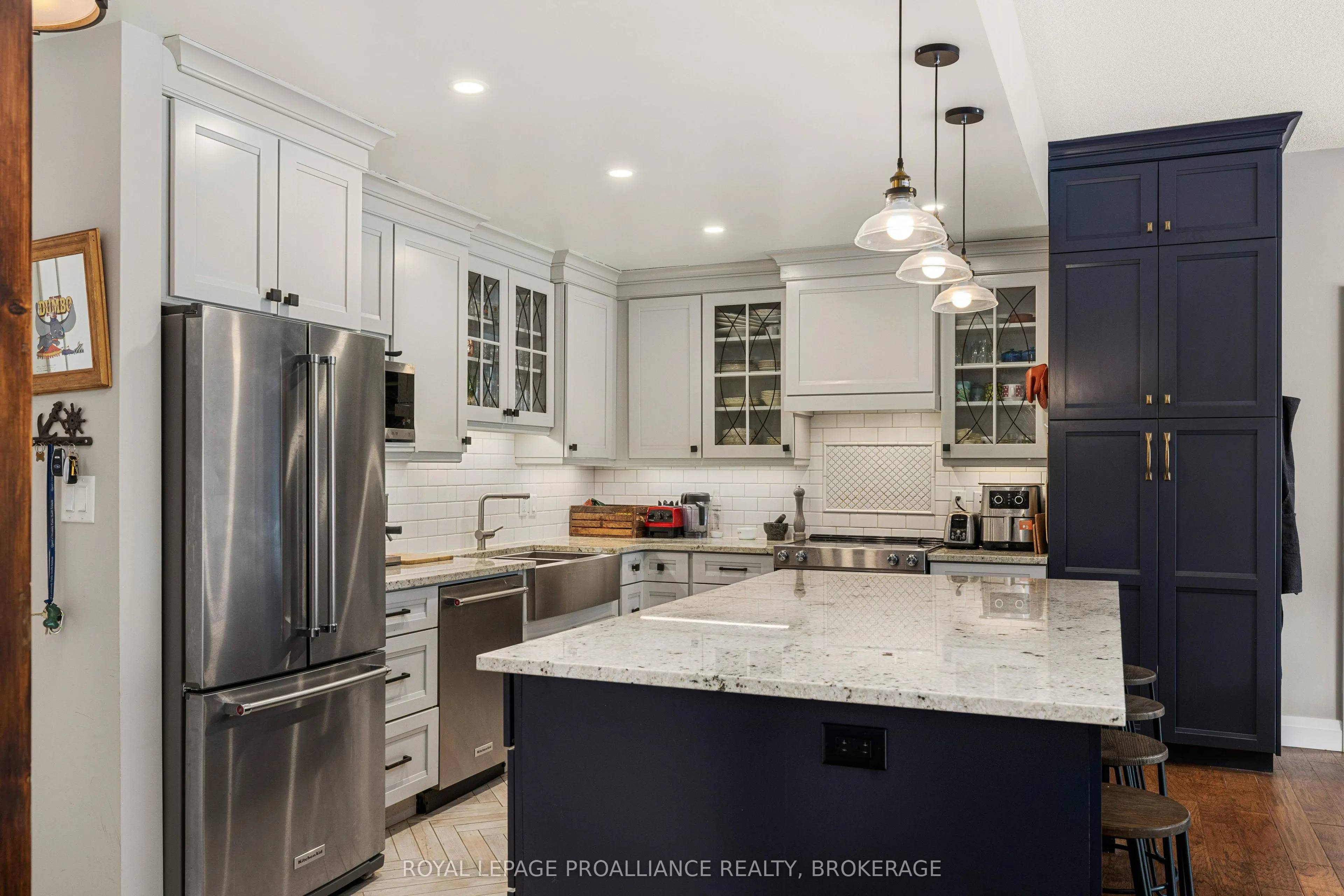 350 Wellington Street #205