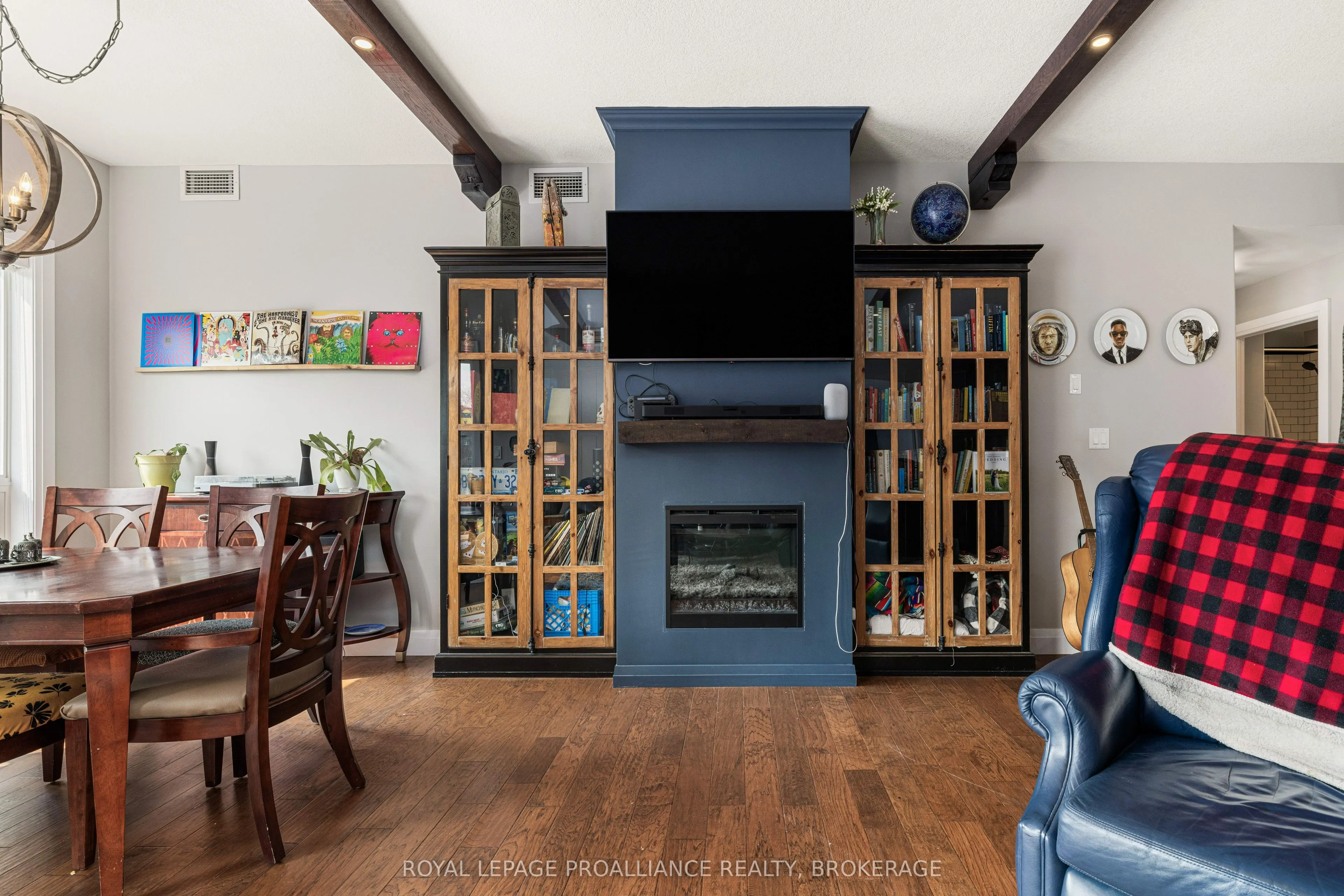 350 Wellington Street #205