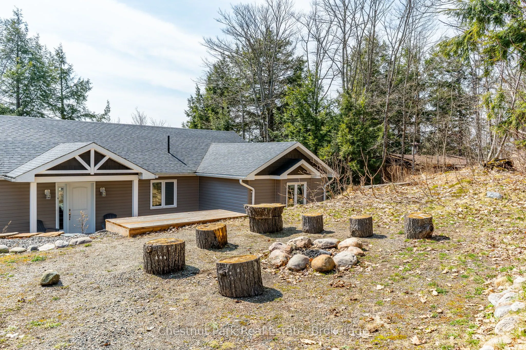 5989 Kennisis Lake Road