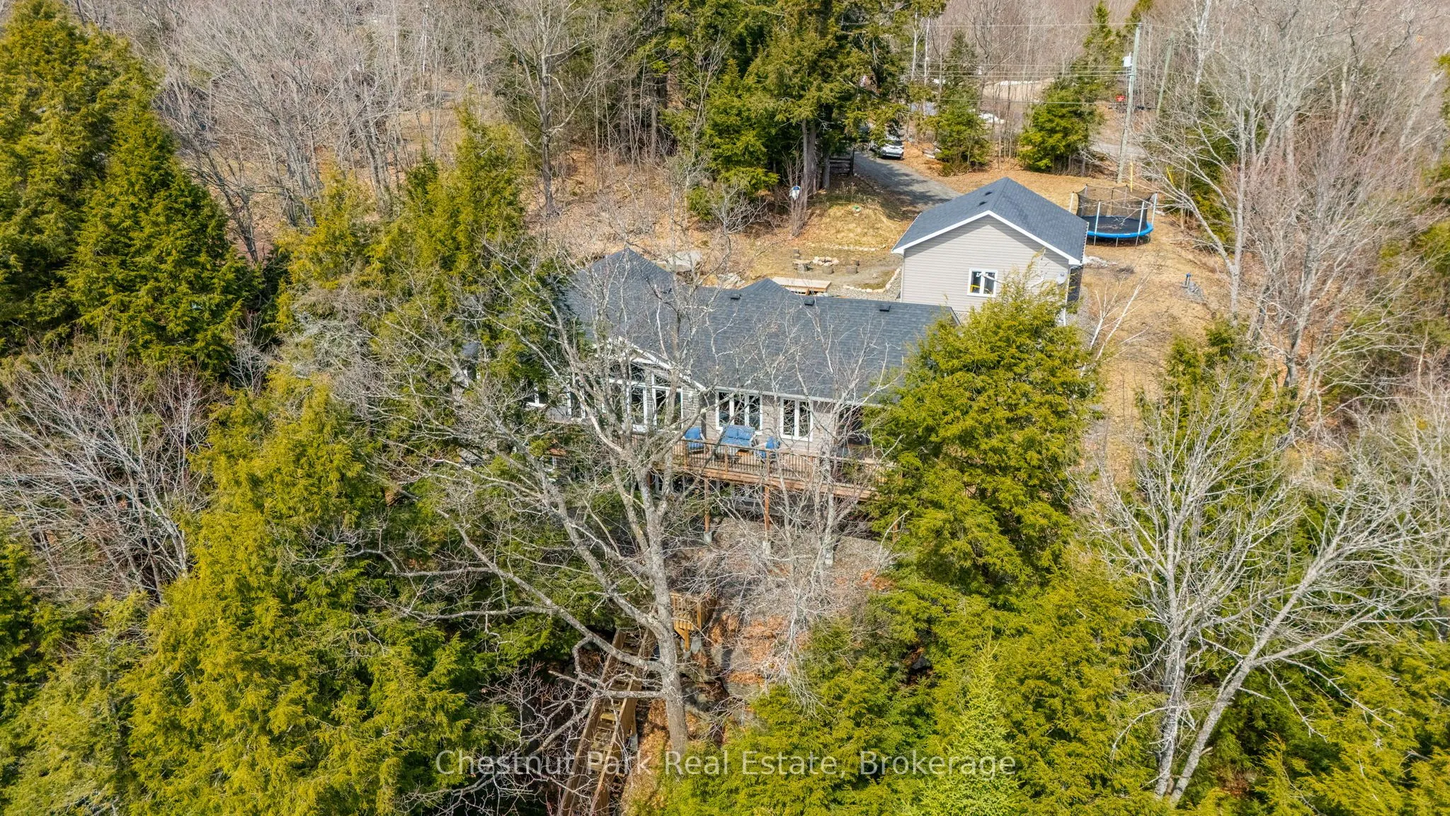 5989 Kennisis Lake Road