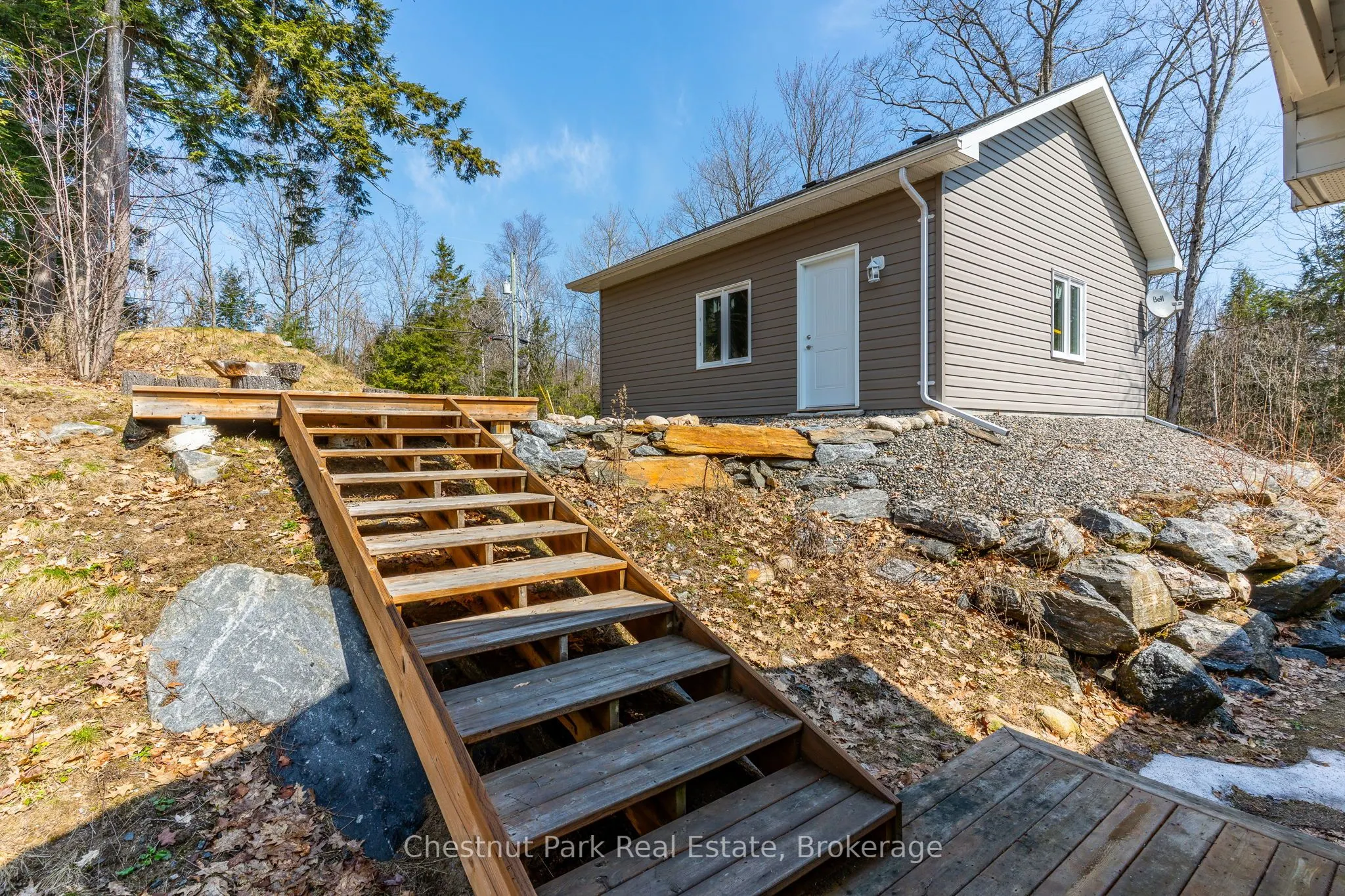 5989 Kennisis Lake Road