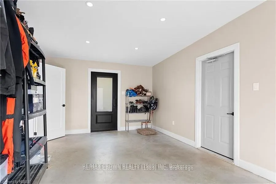 24 Sun Valley Way