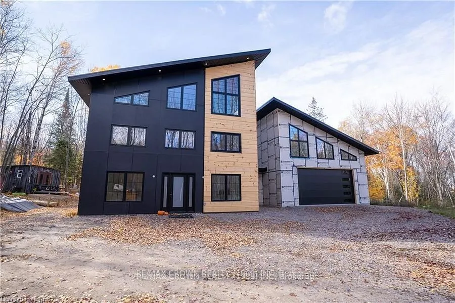 24 Sun Valley Way