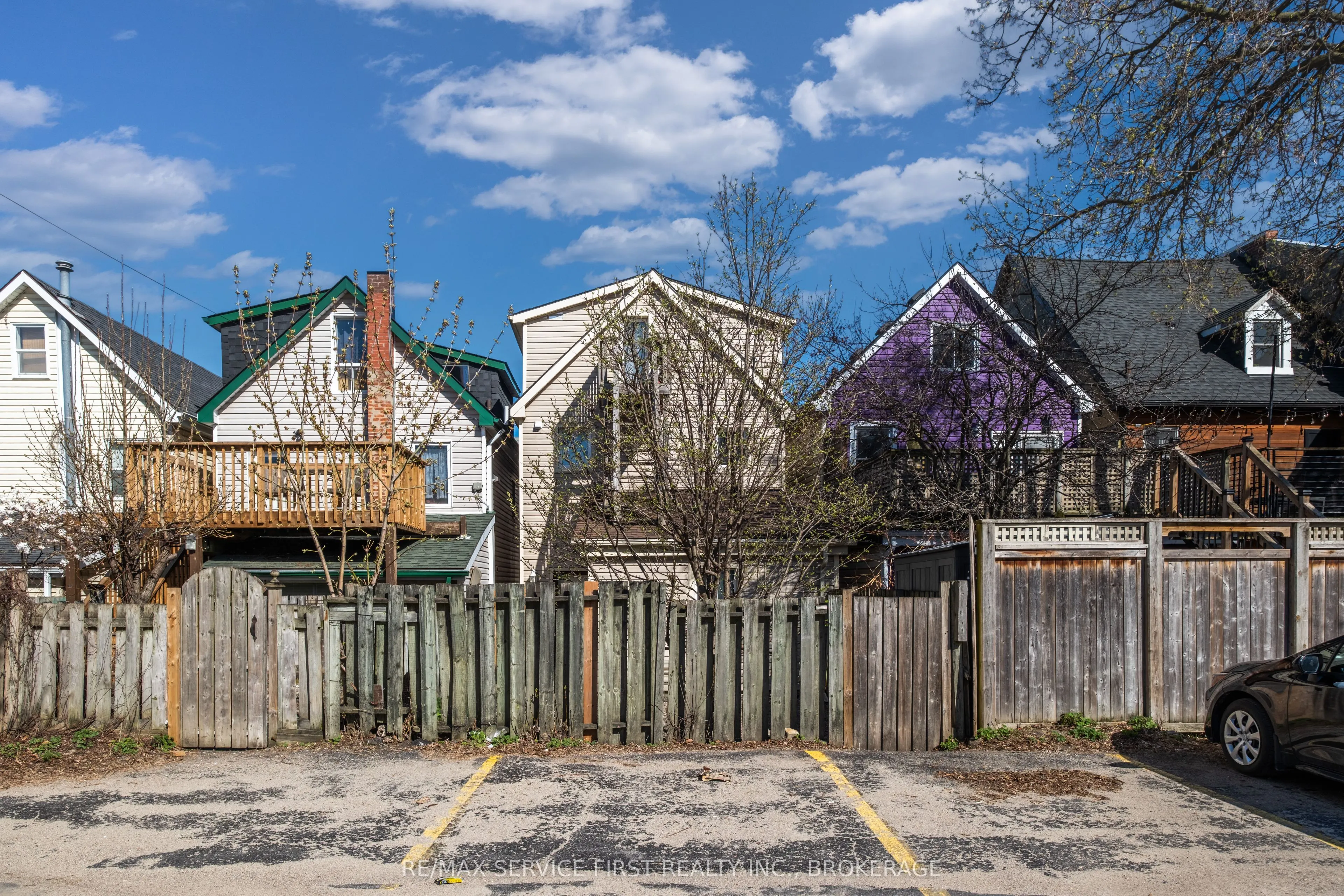 240 Wellington Street