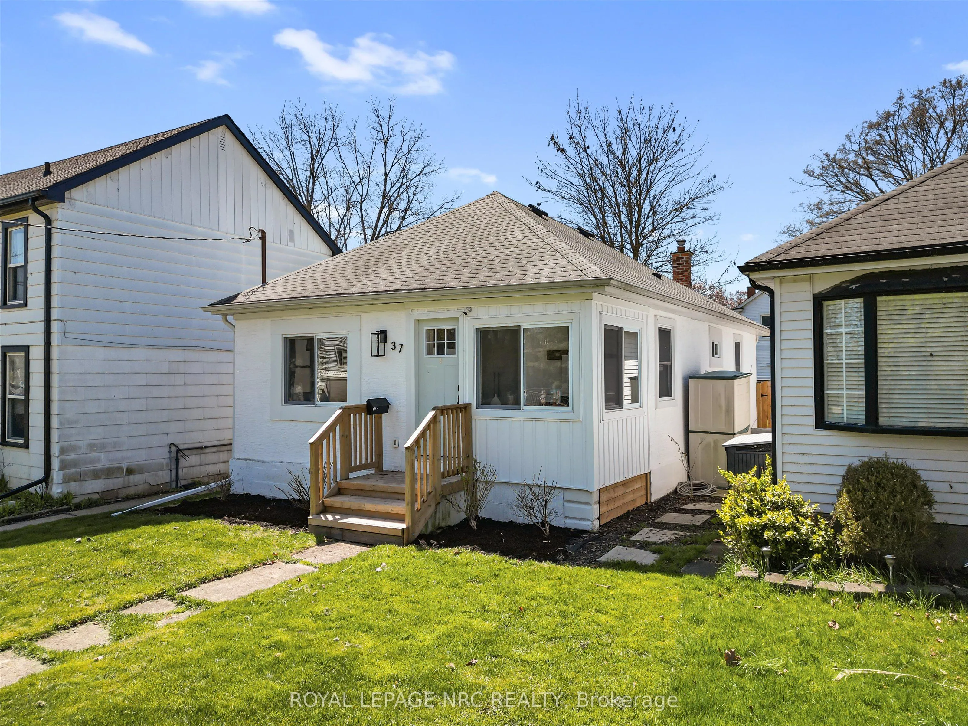 37 Lock Street