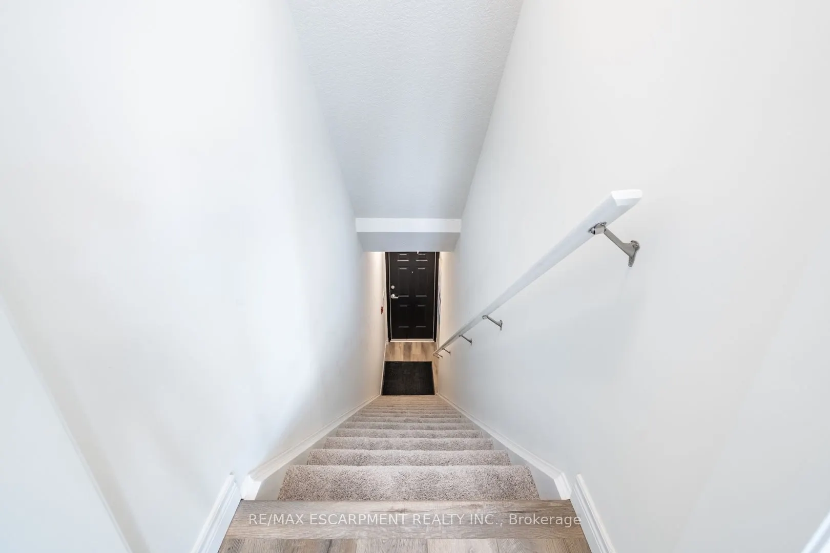2620 BINBROOK Road, #206