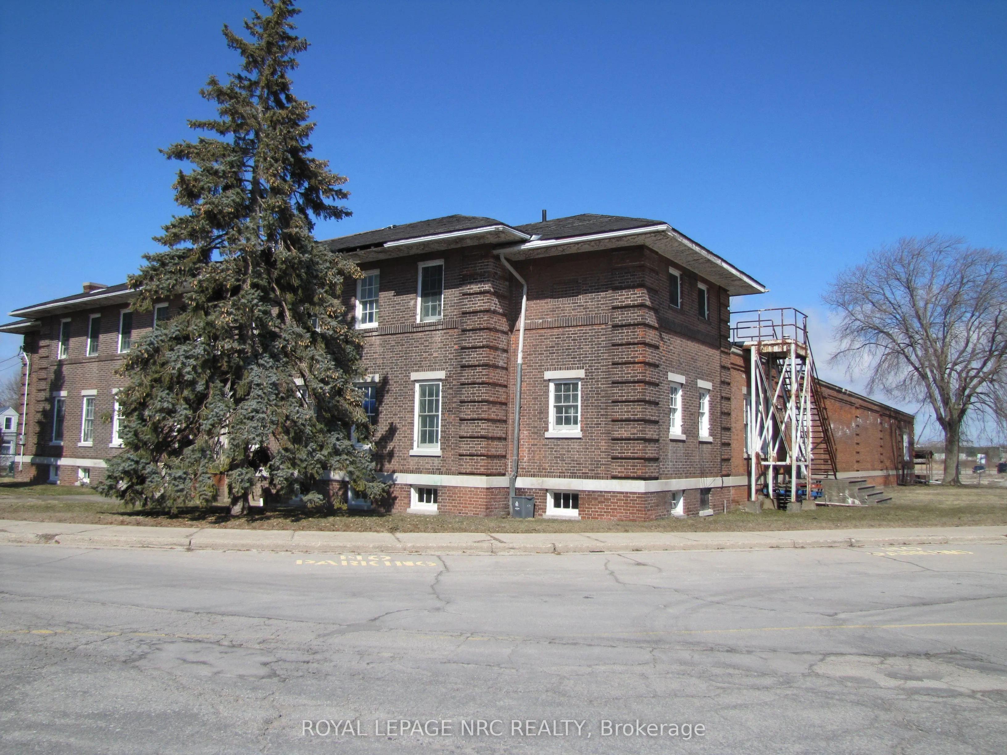 189 Davis Street