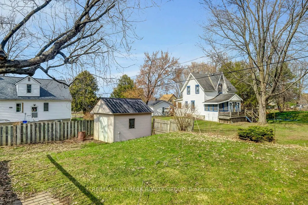 2527 OLD MONTREAL Road