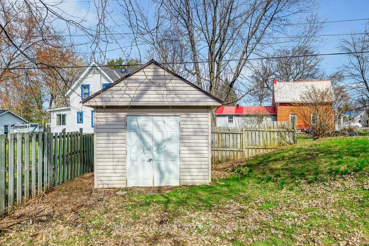 2527 OLD MONTREAL Road