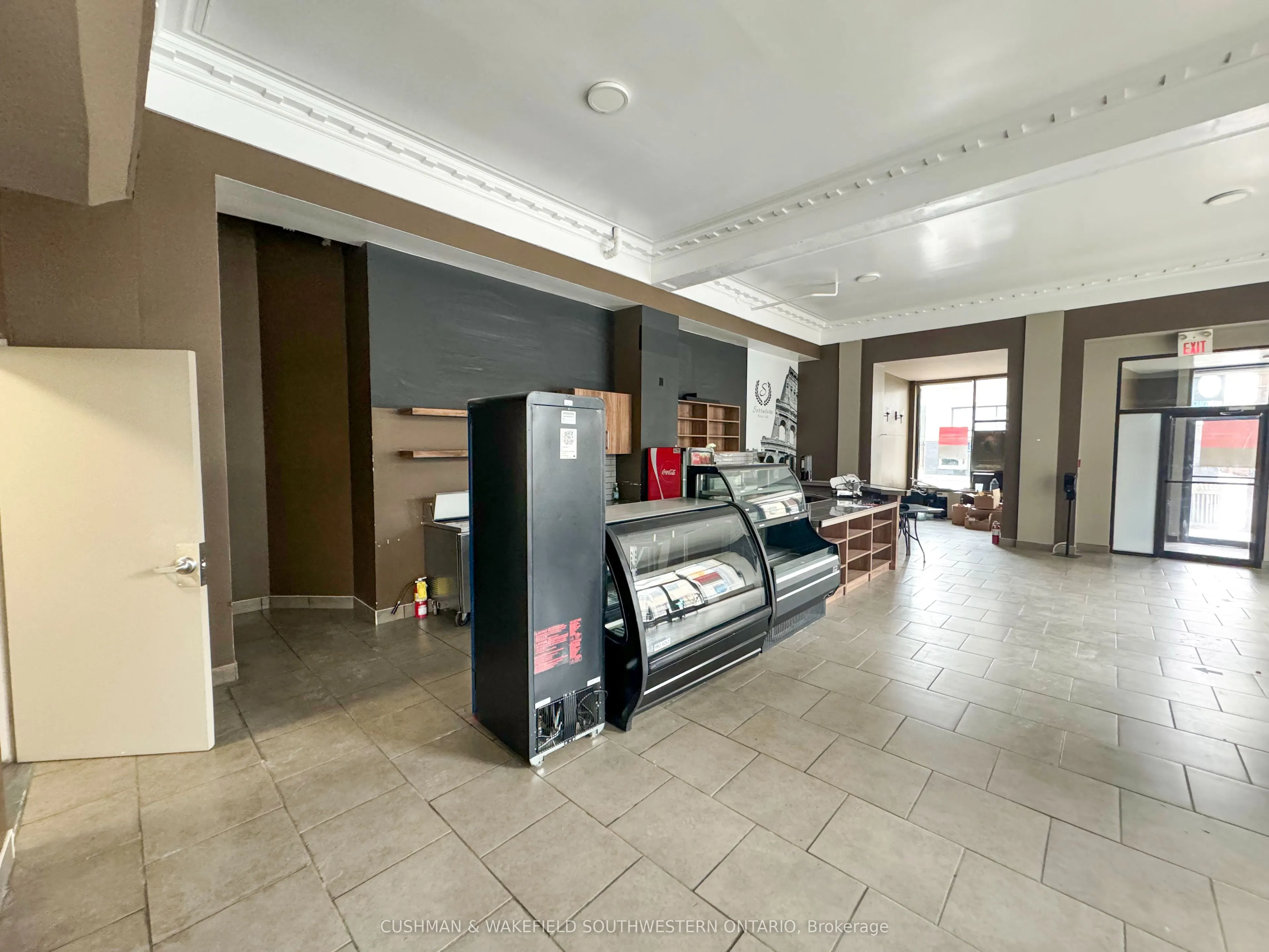 98 University Avenue W