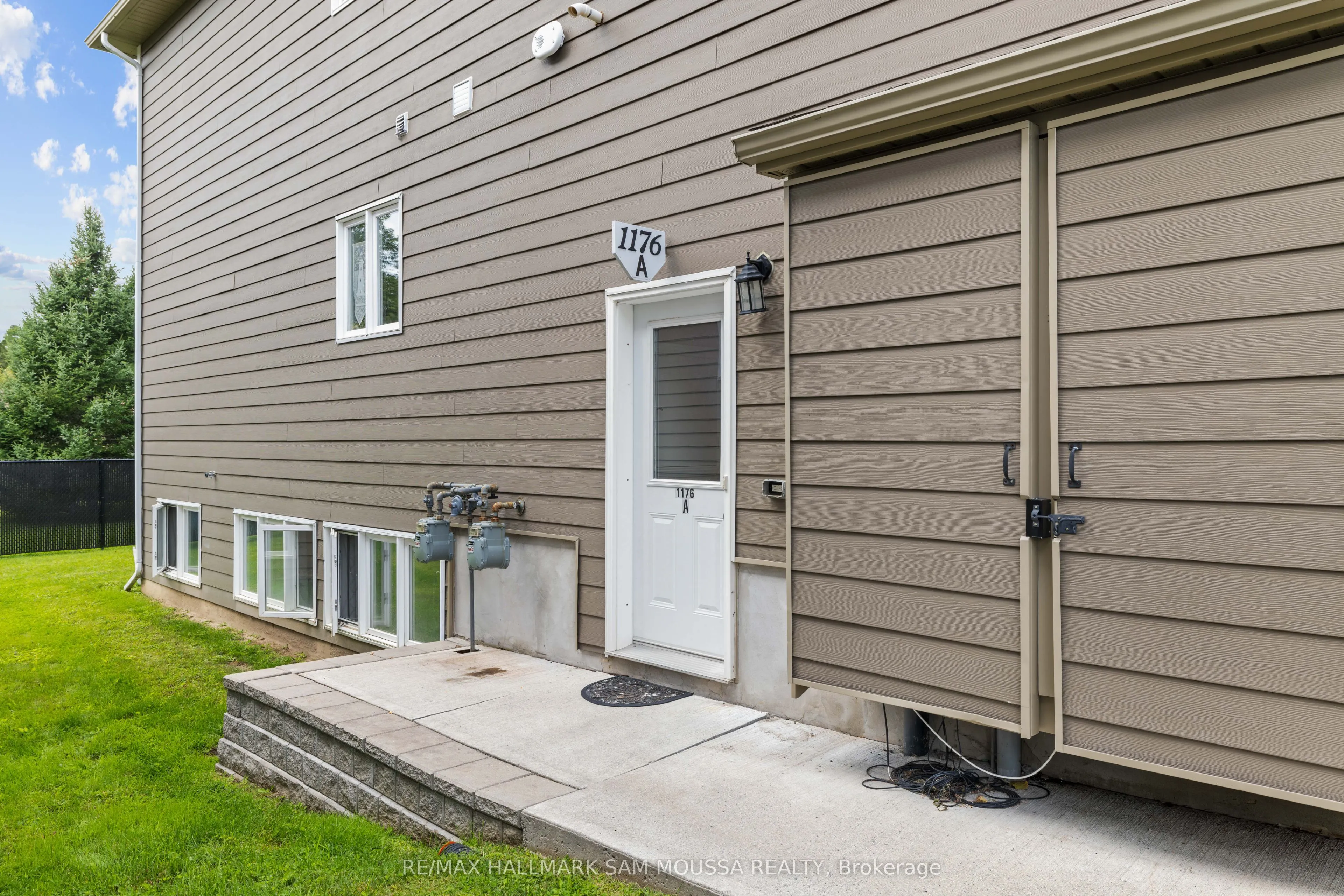 1176 South Russell Road