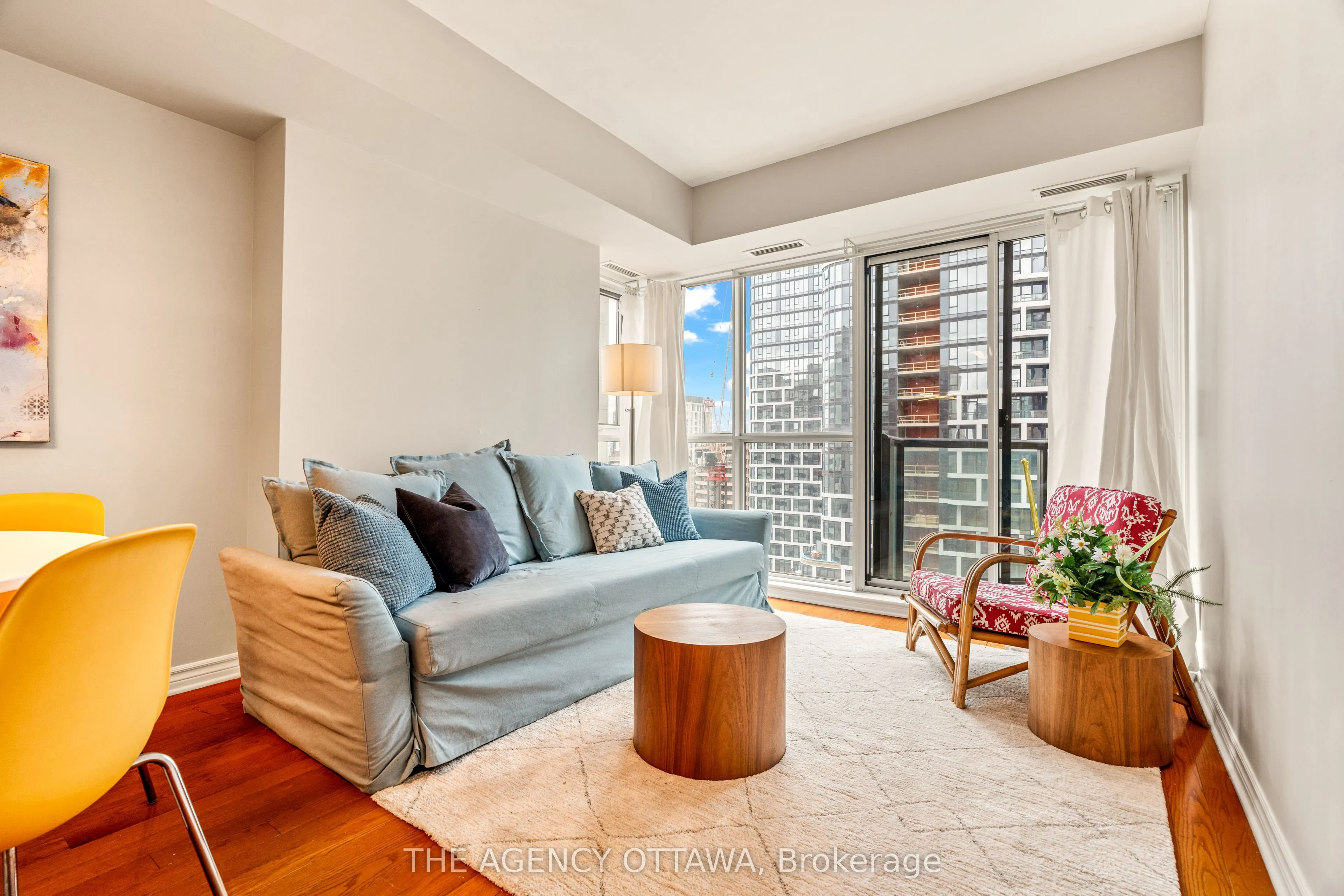 445 Laurier Avenue W, #1403