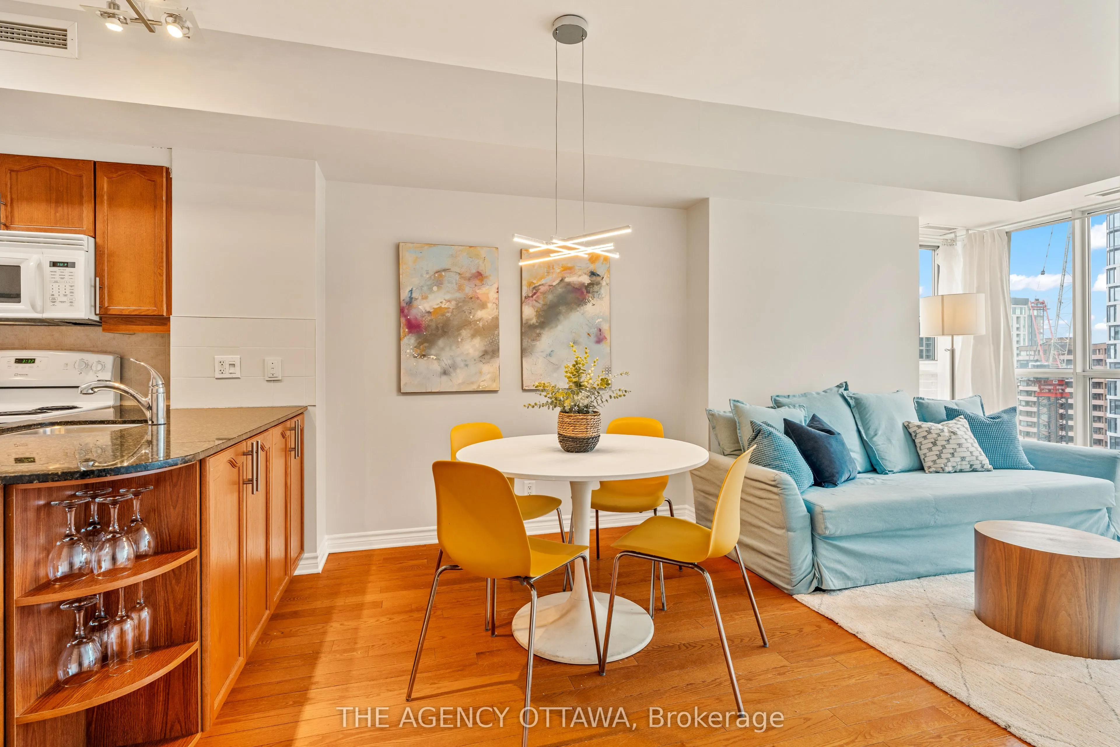 445 Laurier Avenue W, #1403