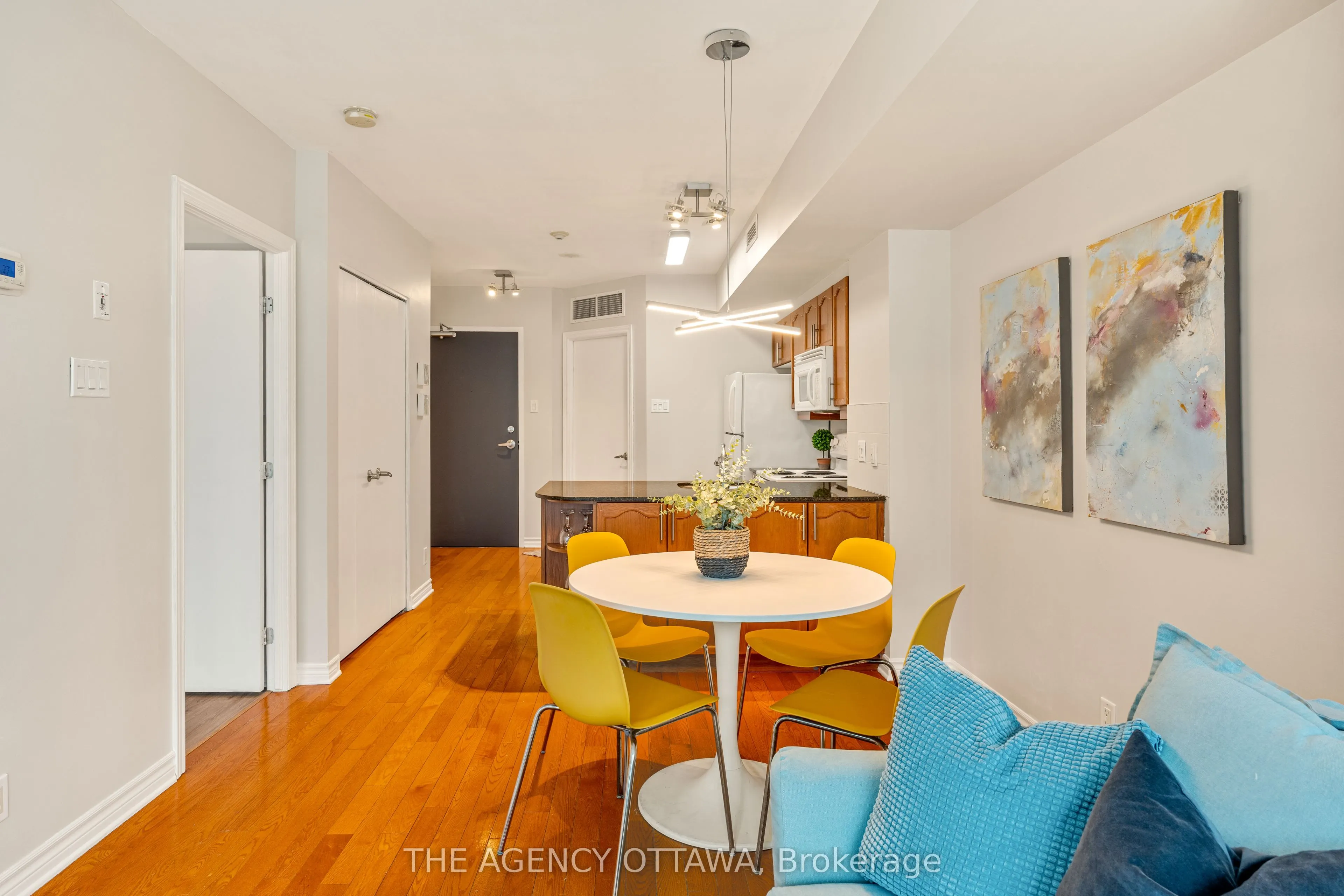 445 Laurier Avenue W, #1403