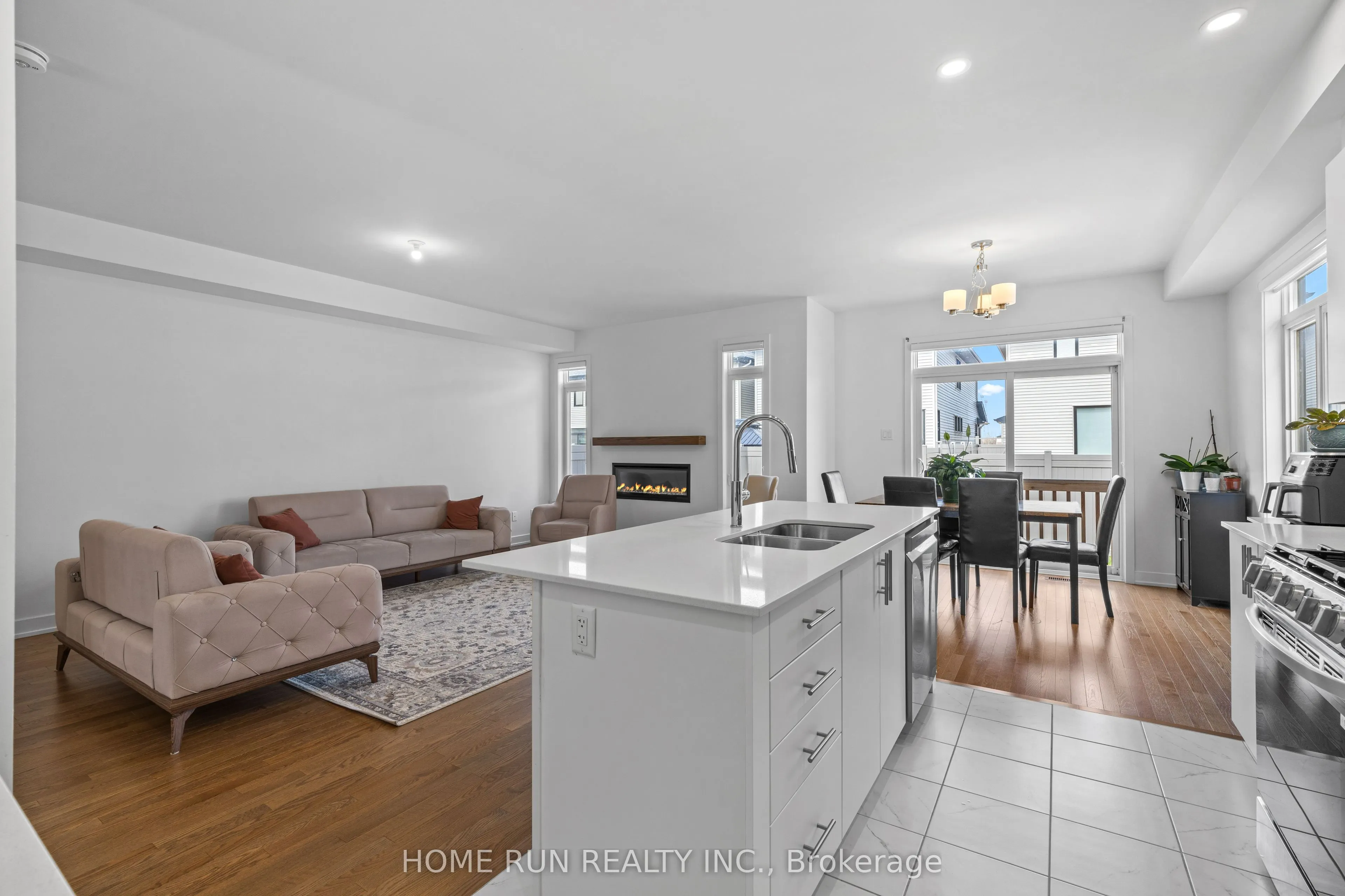 909 Beckton Heights