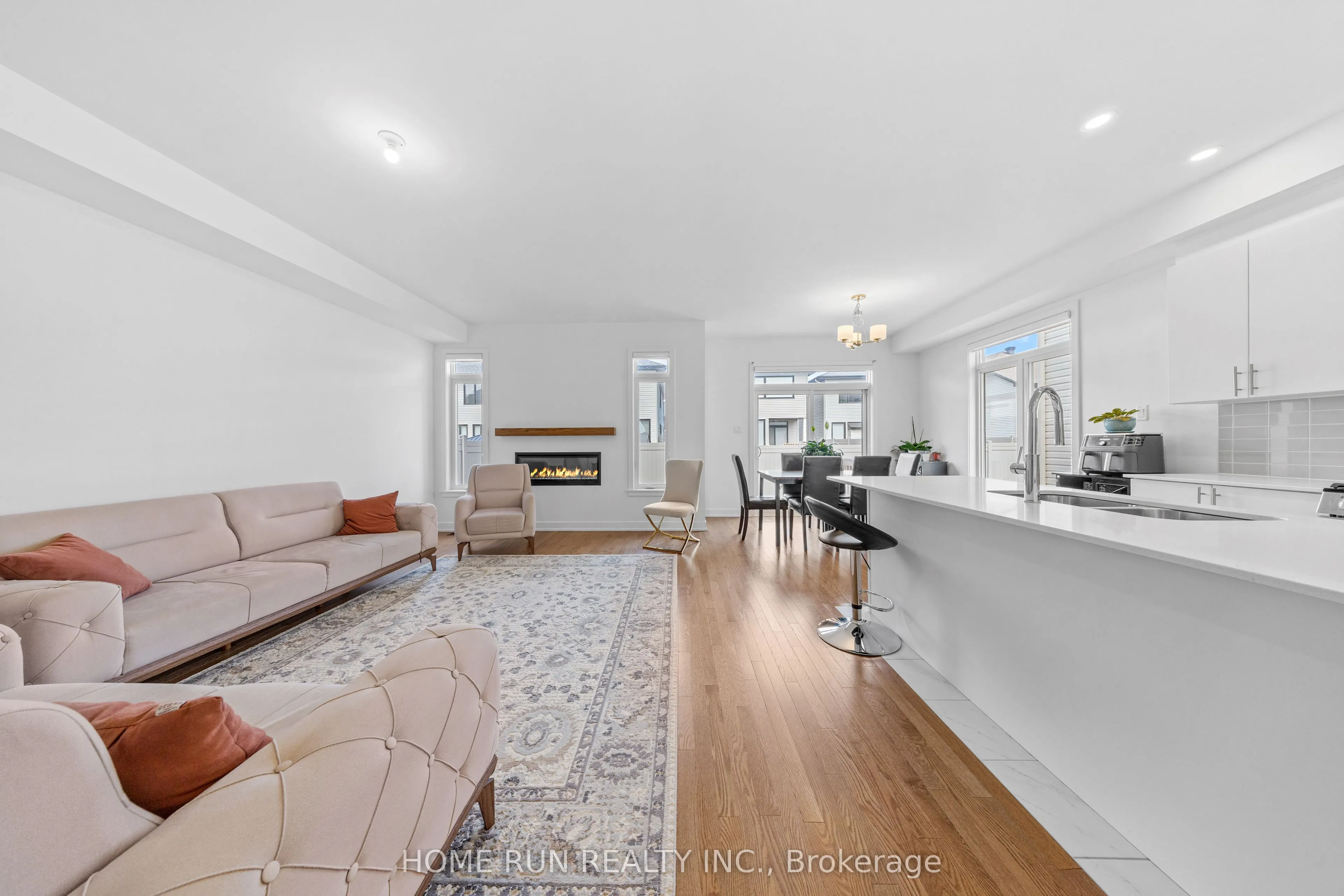 909 Beckton Heights