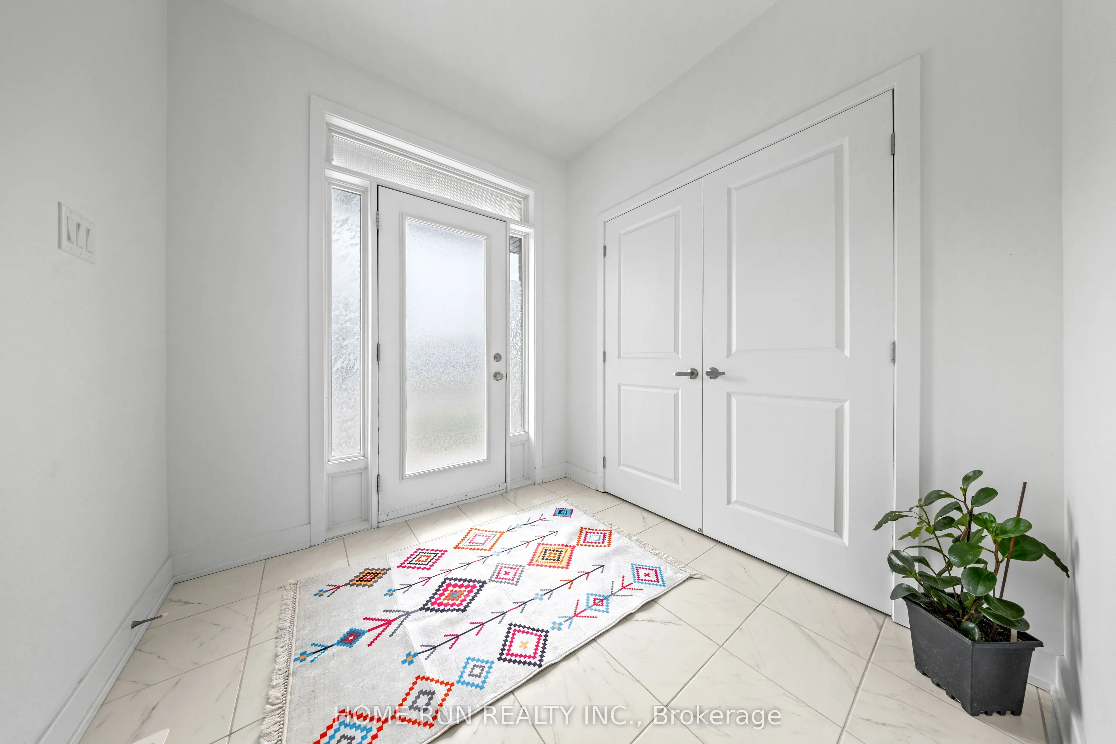 909 Beckton Heights