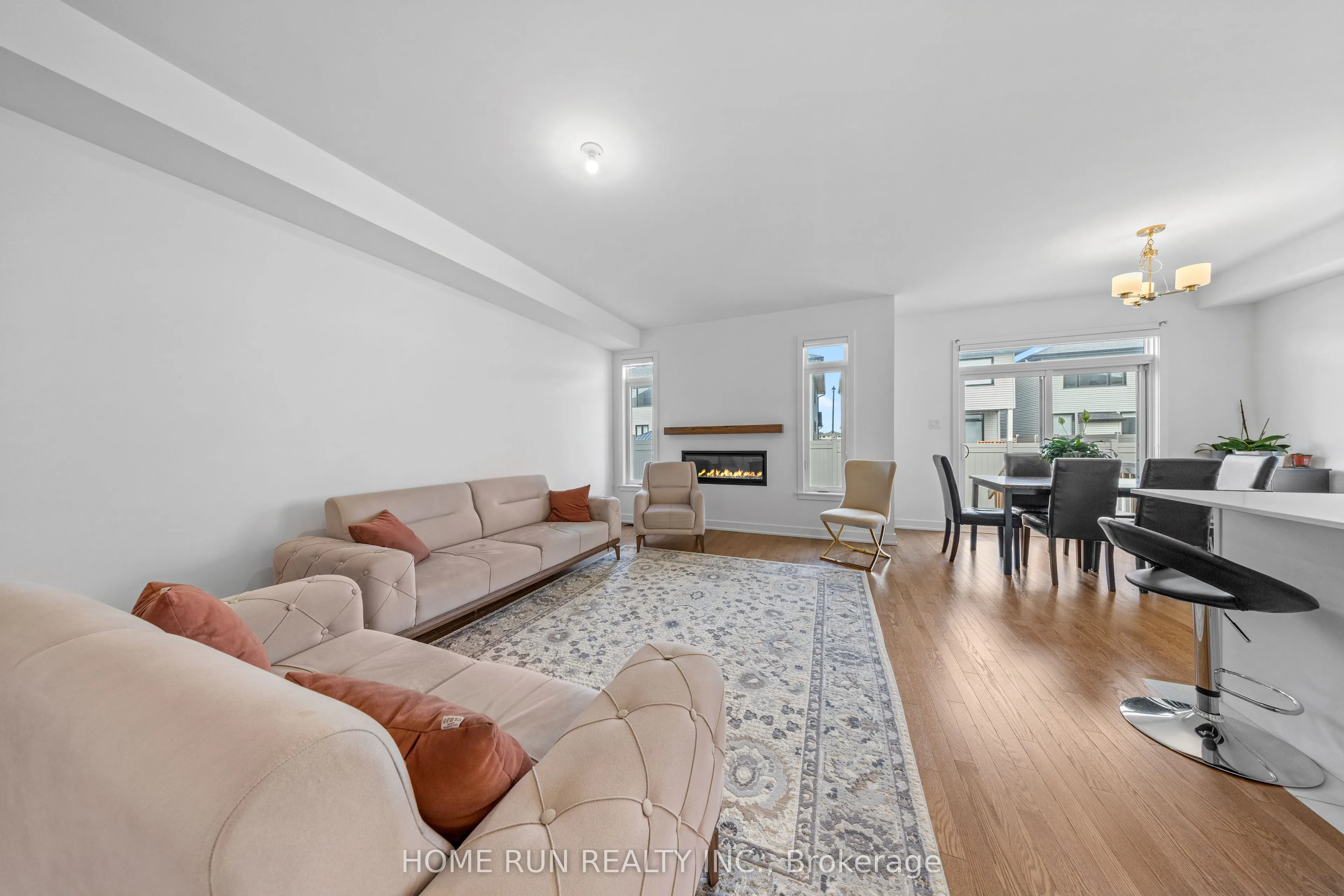 909 Beckton Heights